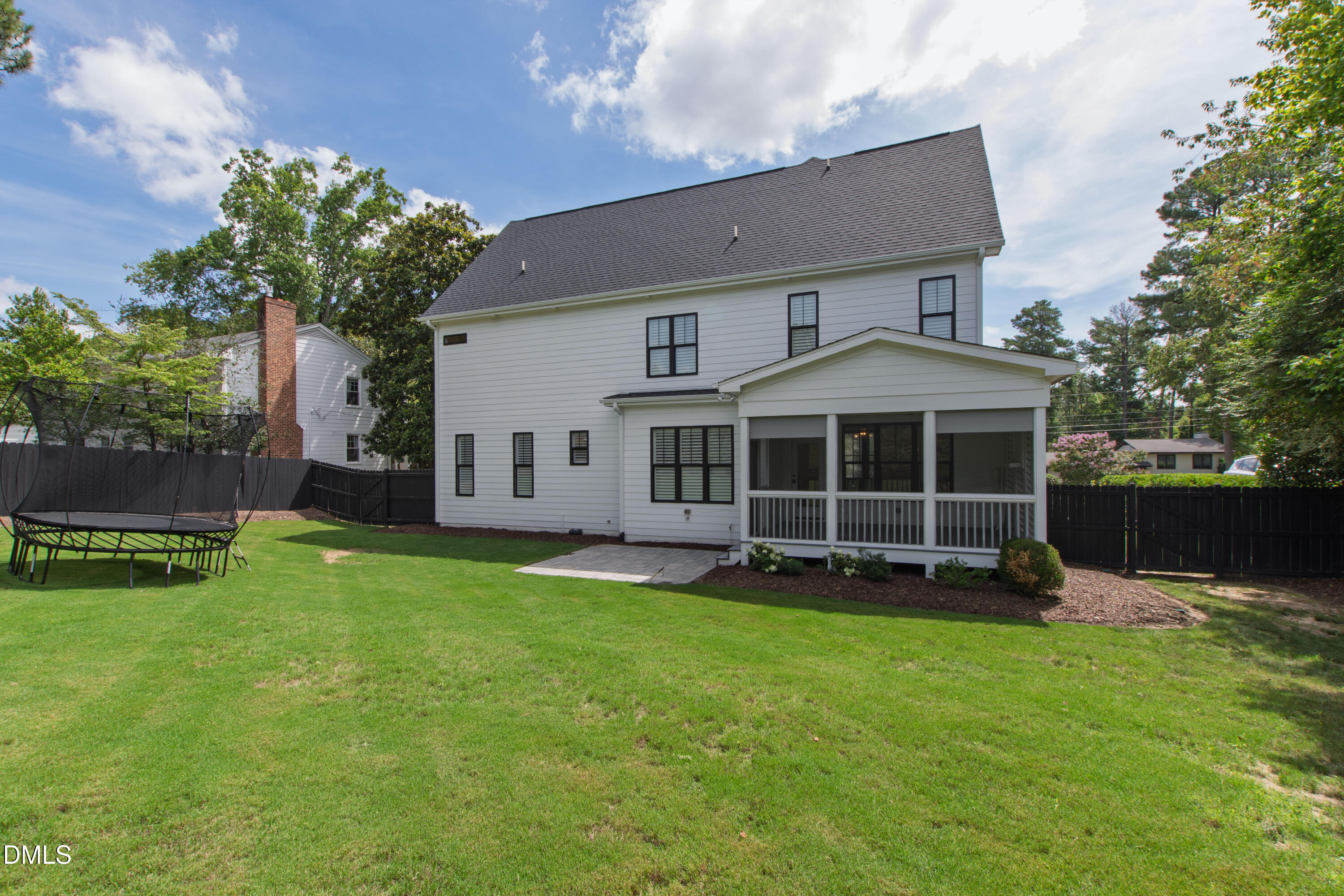 5021 Sandlewood Drive Property Photo 6