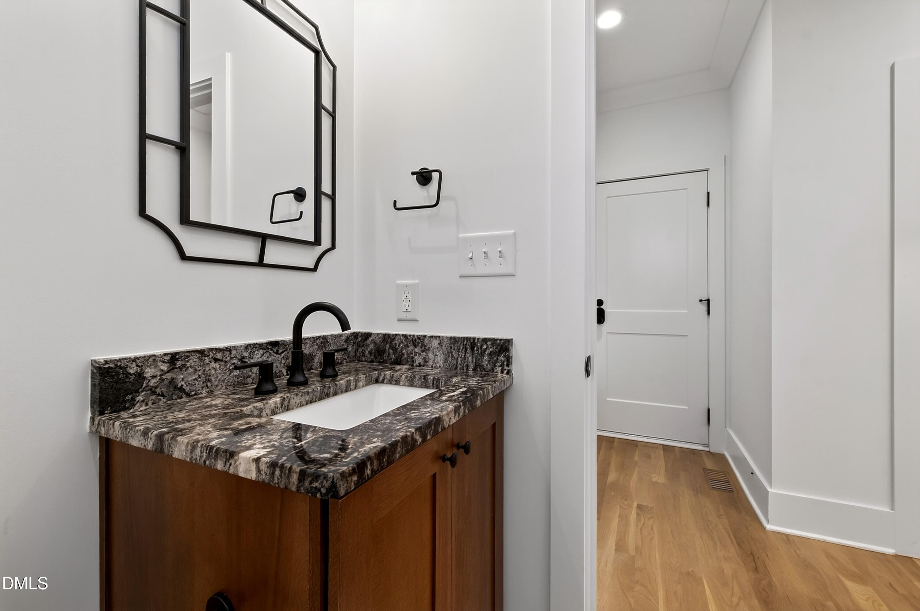 5021 Sandlewood Drive Property Photo 32