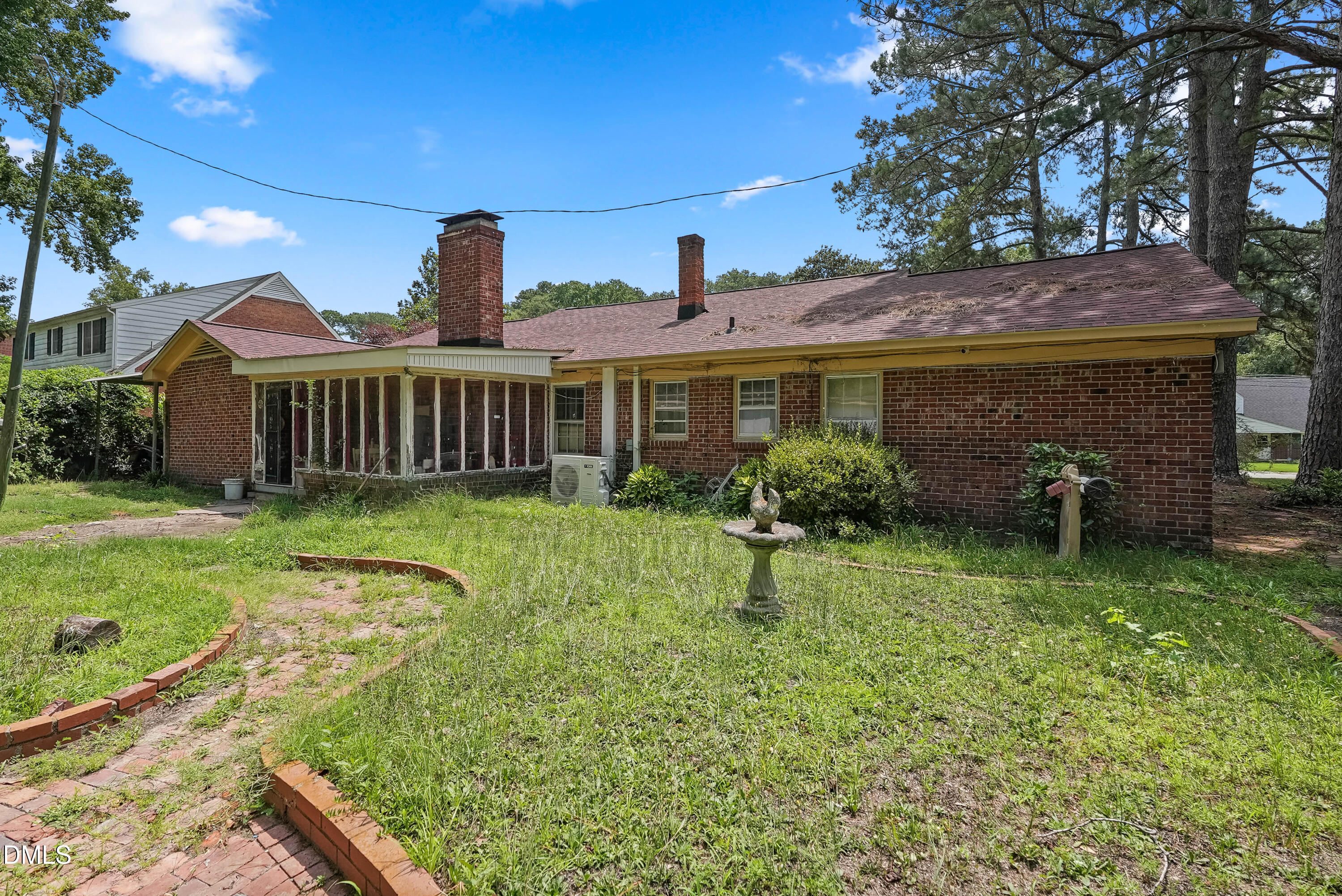 615 S Claiborne Street Property Photo 1