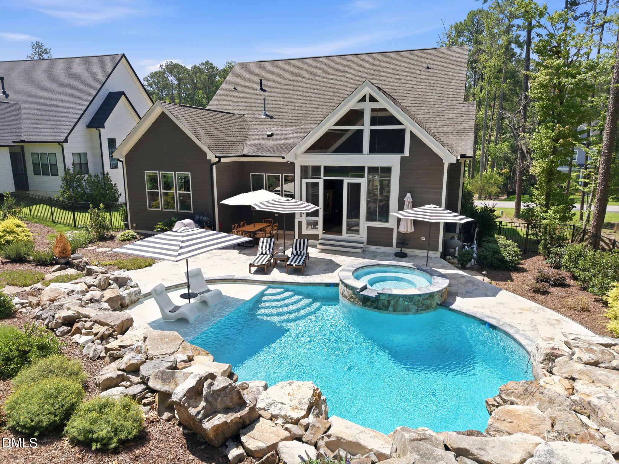 937 Harrison Ridge Road Property Photo 1