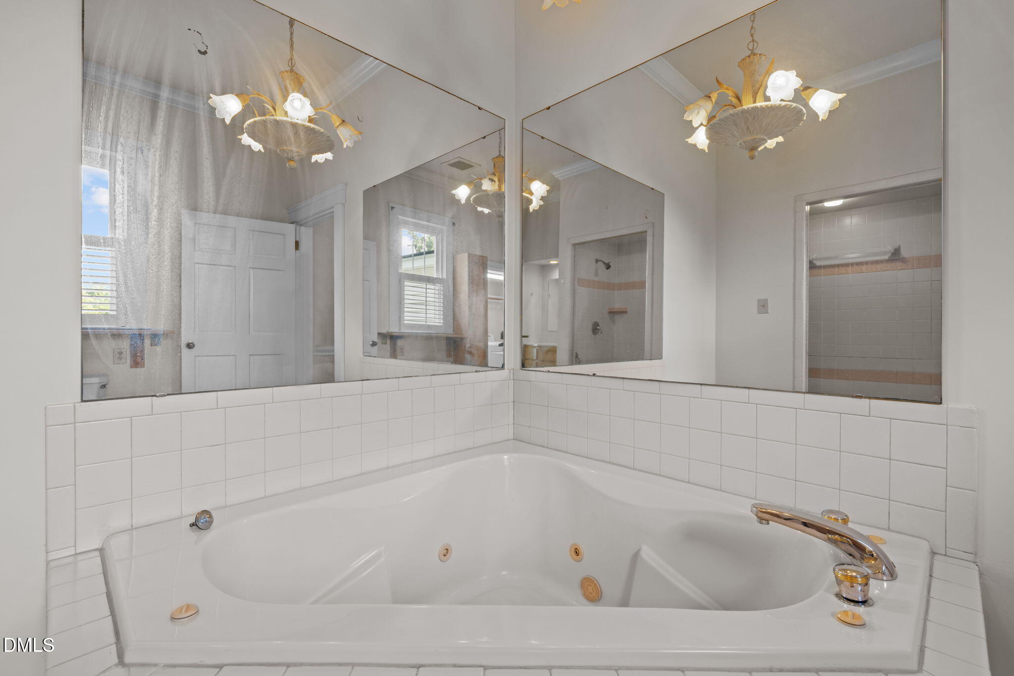 504 Parks Village Property Photo 7