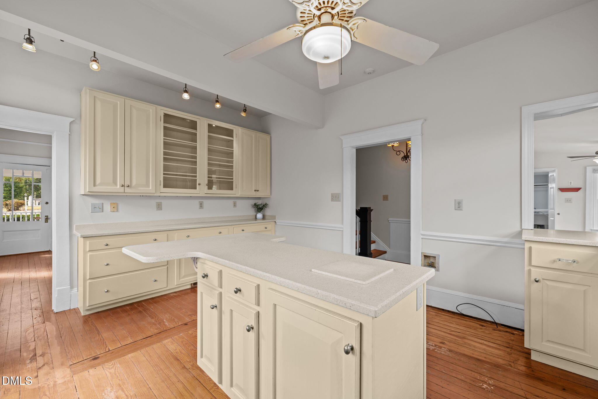 504 Parks Village Property Photo 19