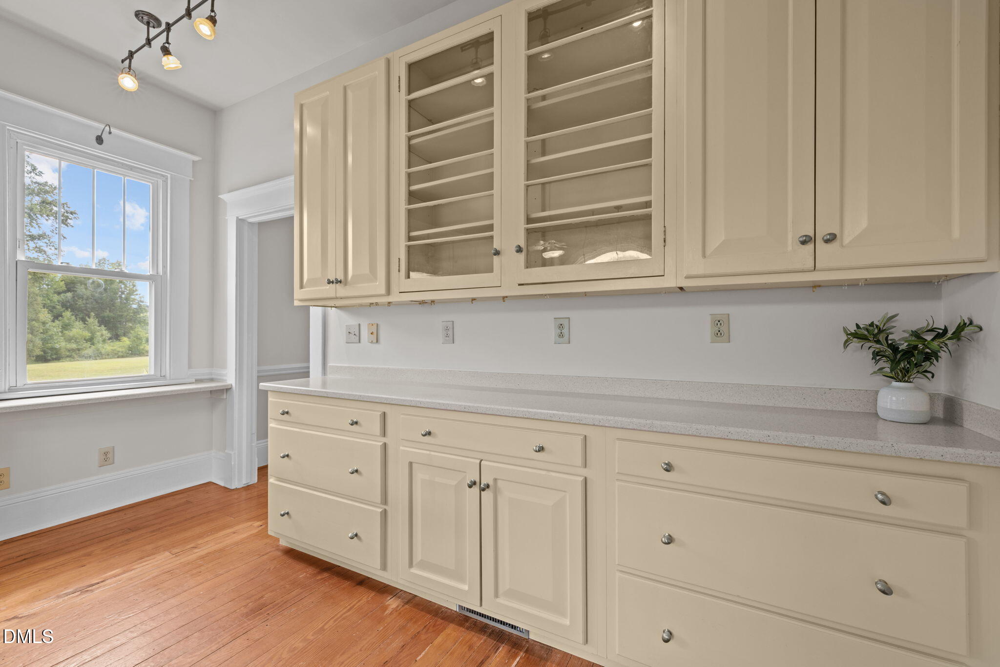 504 Parks Village Property Photo 20
