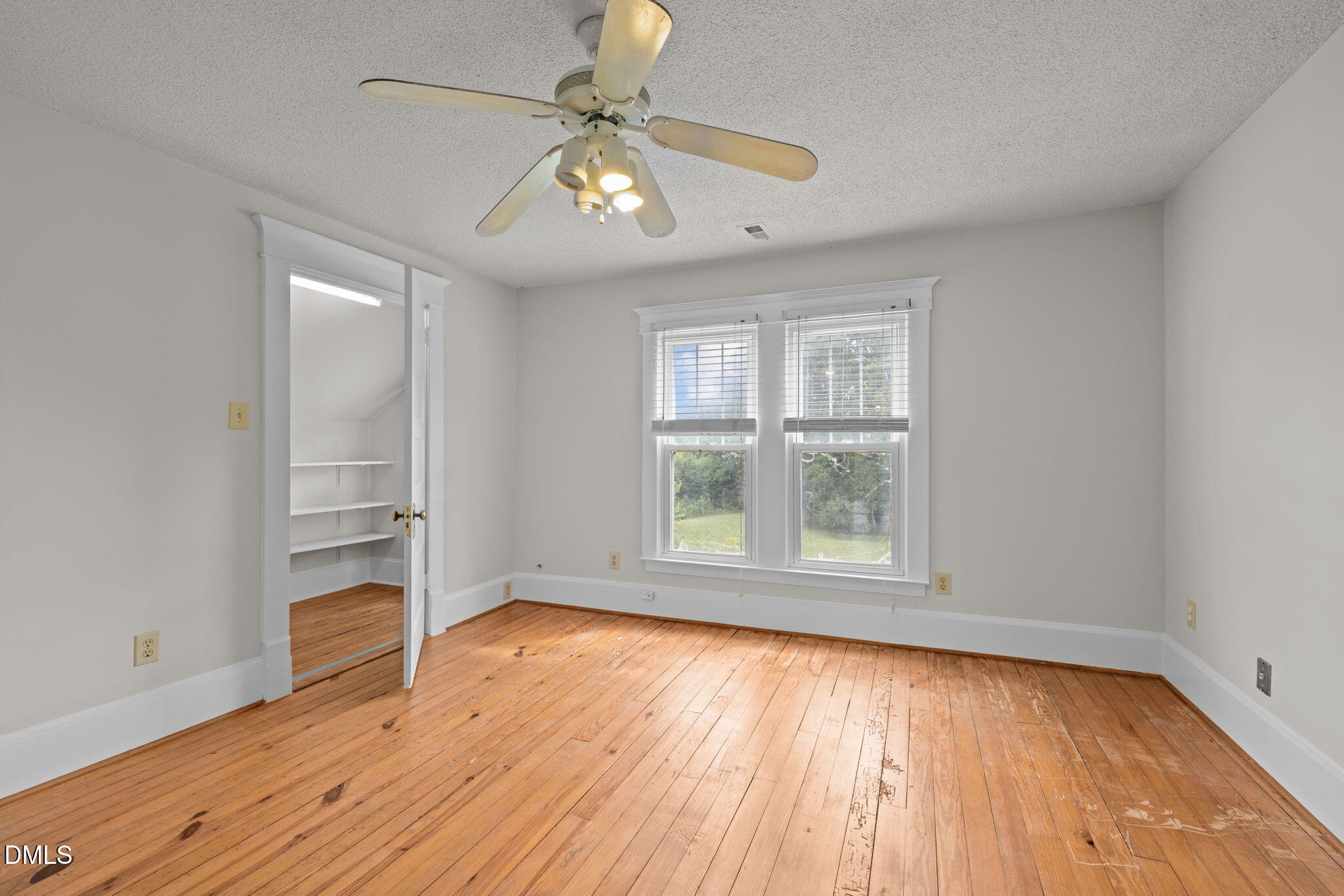 504 Parks Village Property Photo 28