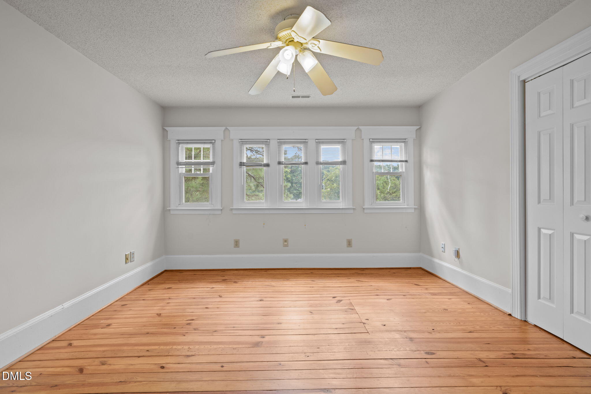 504 Parks Village Property Photo 33