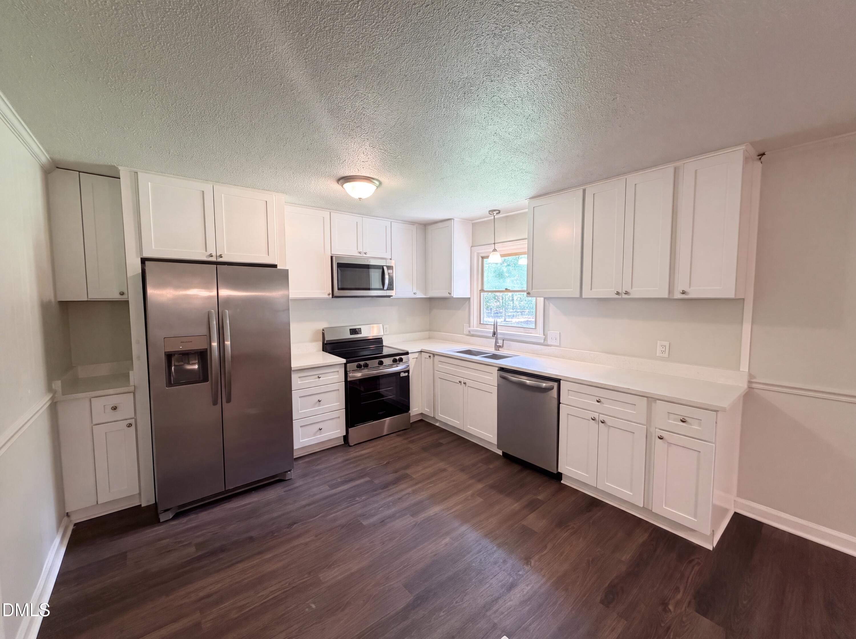 6205 Dello Street Property Photo 2