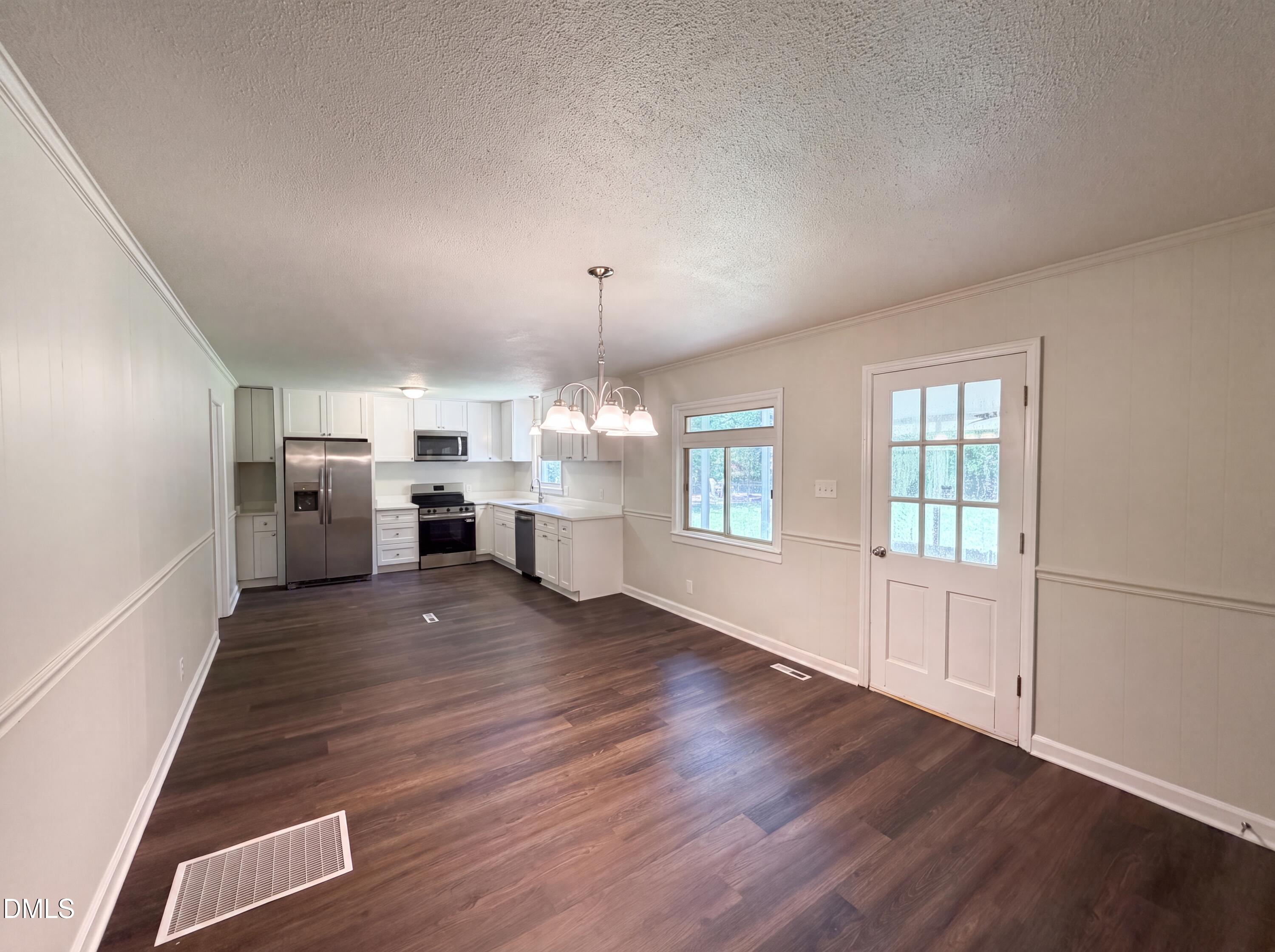 6205 Dello Street Property Photo 7