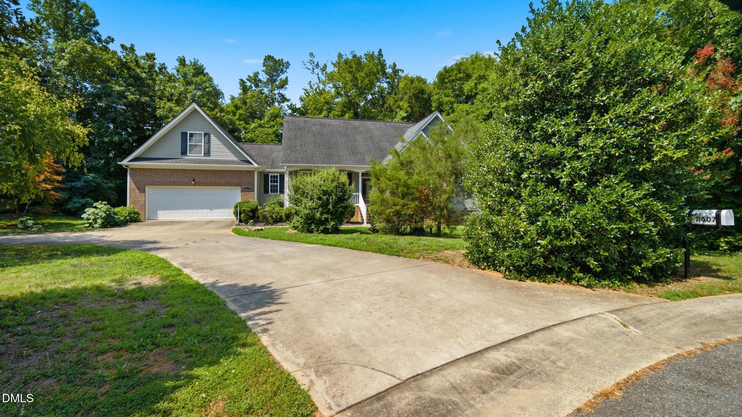 3607 Old Farm Court Property Photo 2