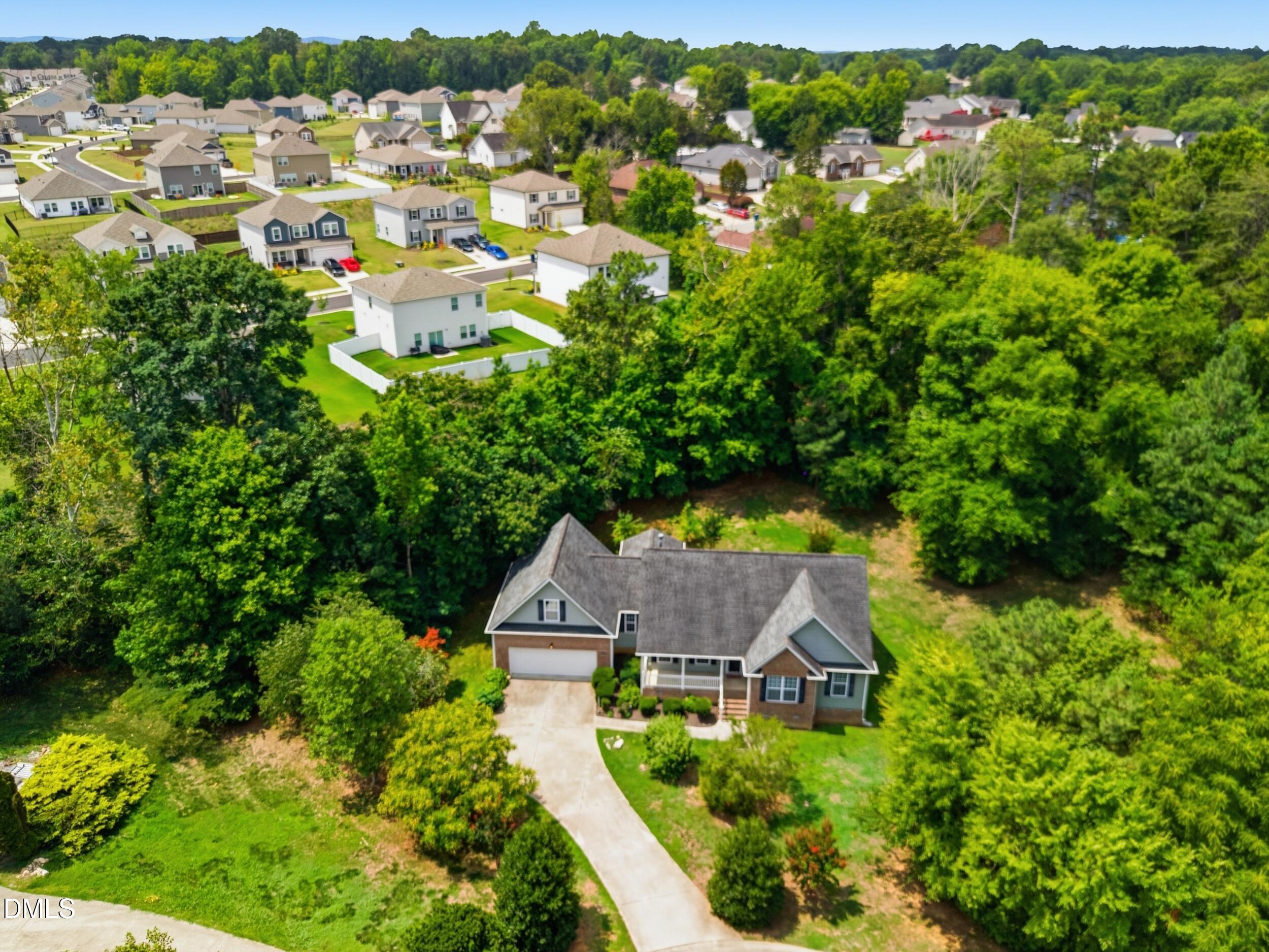 3607 Old Farm Court Property Photo 4