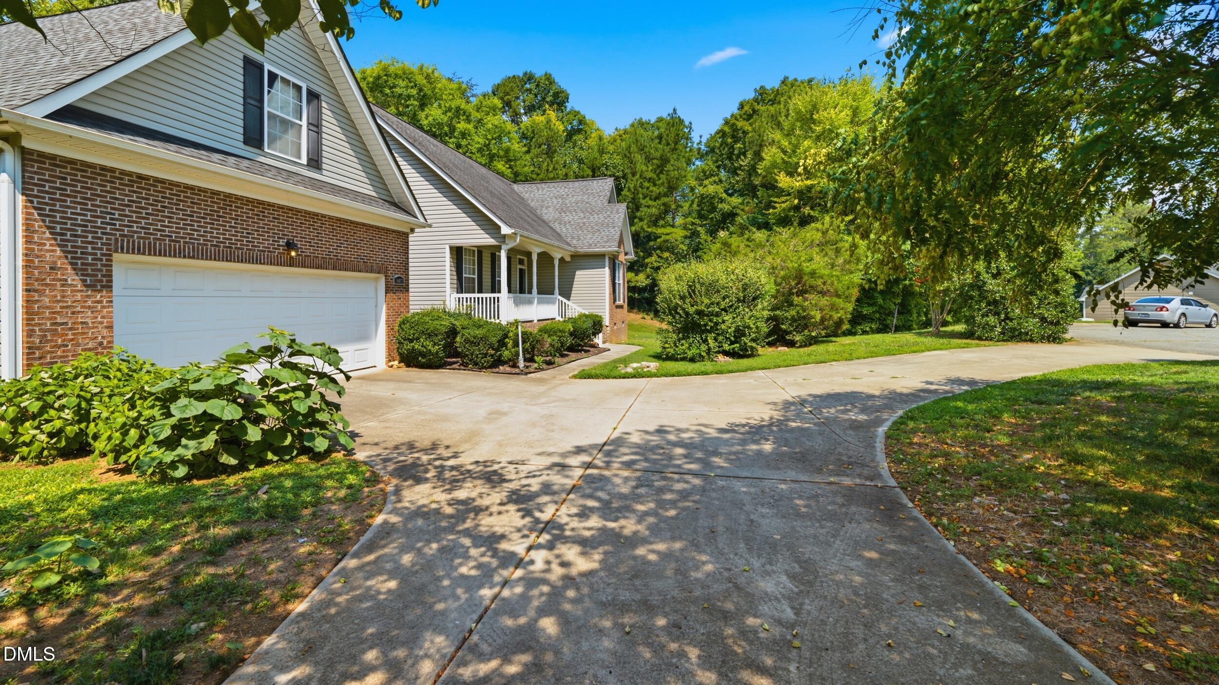 3607 Old Farm Court Property Photo 5