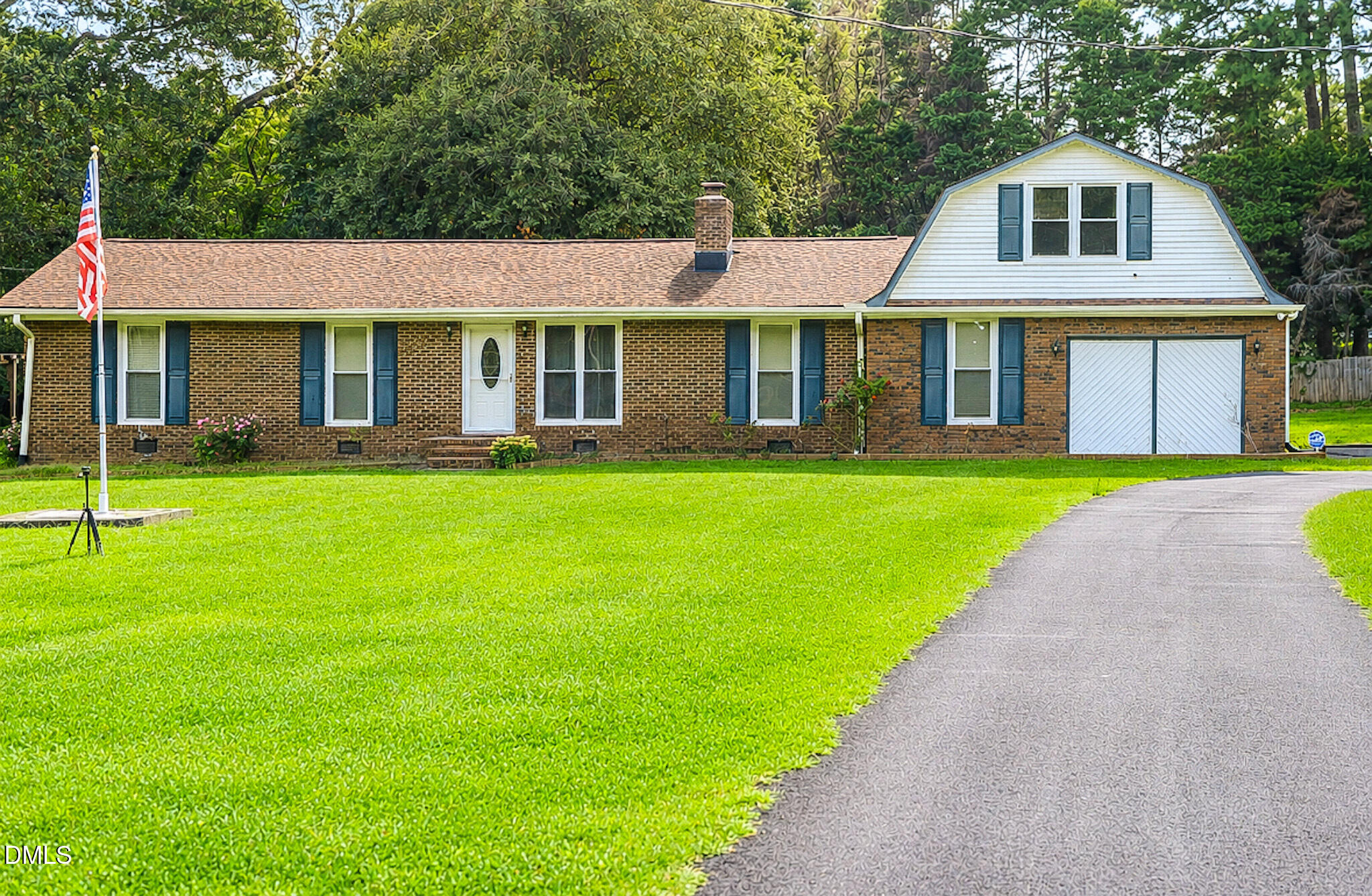 152 N C 39 Loop Road Property Photo 2