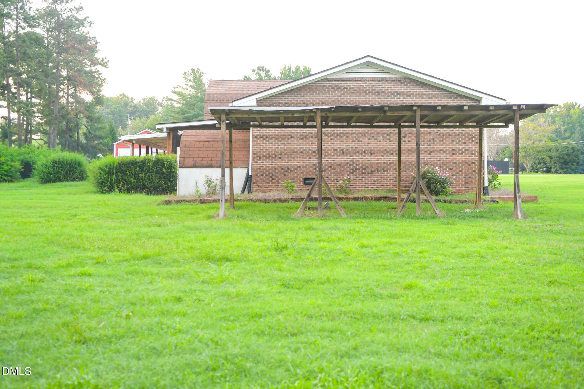 152 N C 39 Loop Road Property Photo 5