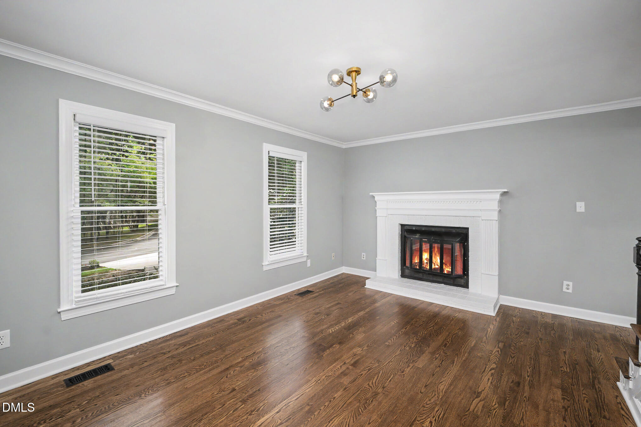 1000 Black Oak Court Property Photo 4