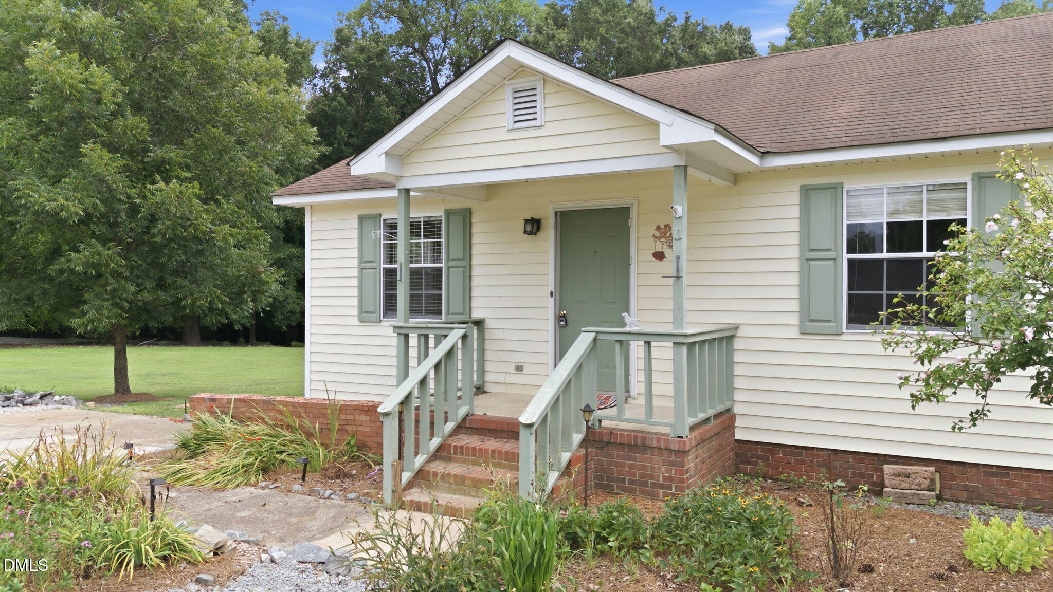 3805 Manor Drive