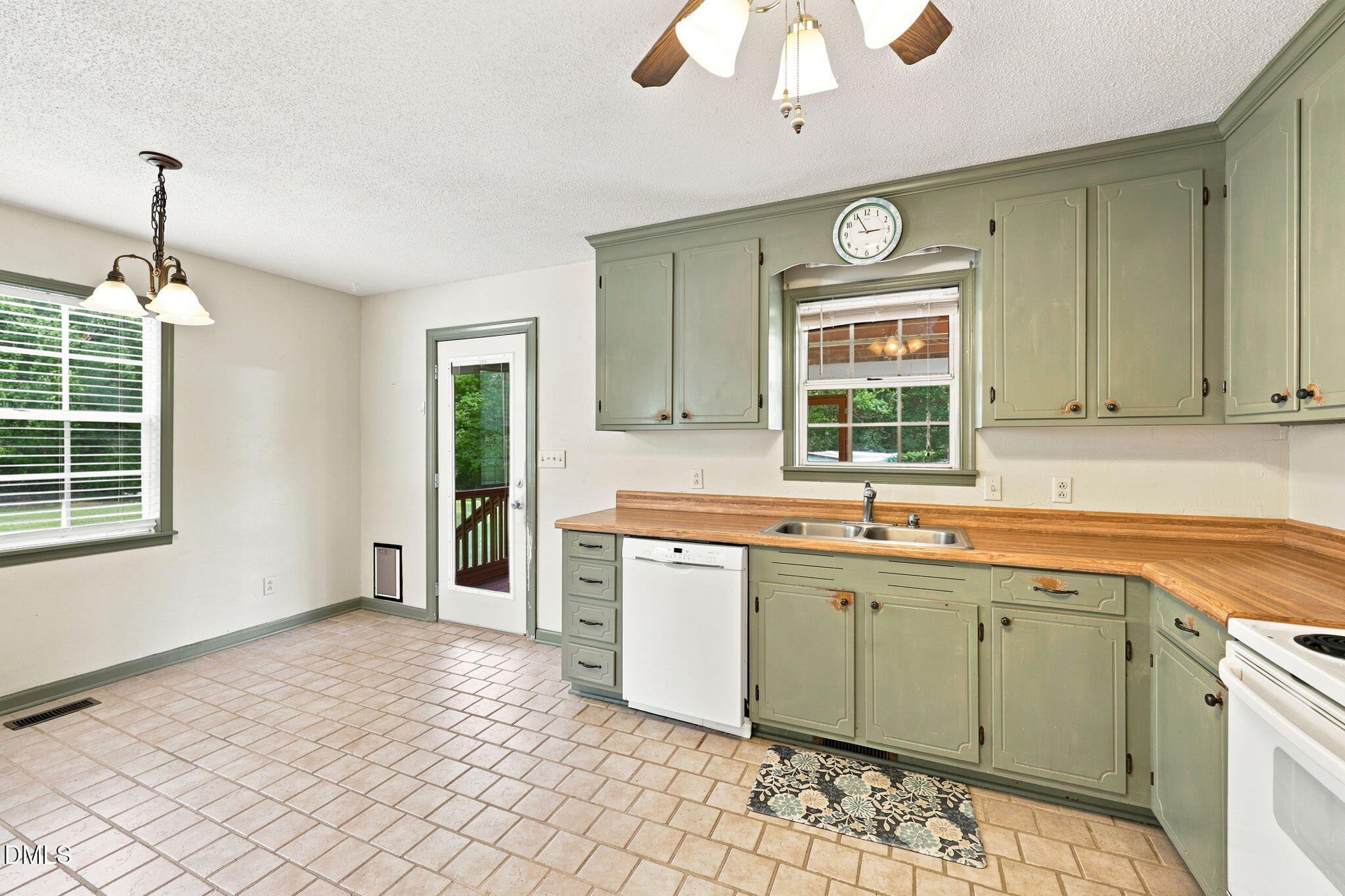 3805 Manor Drive Property Photo 17