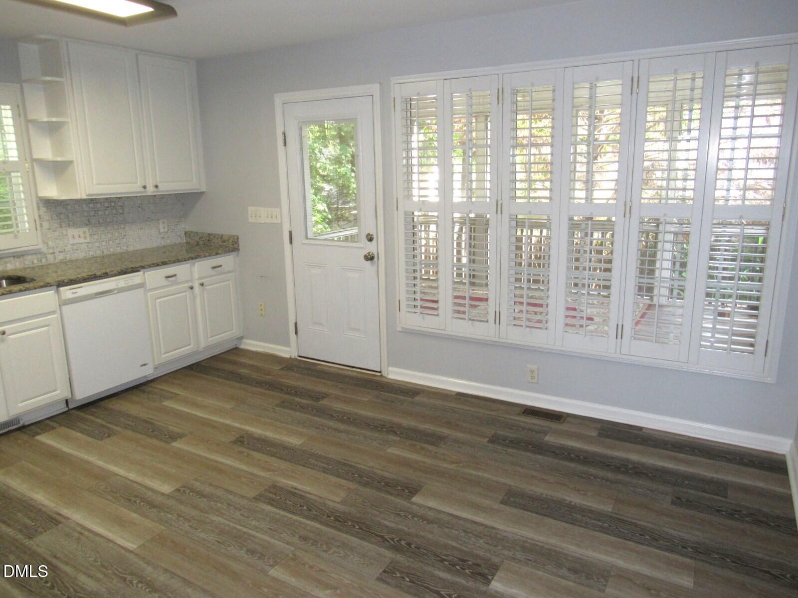 2723 Clifton Avenue Property Photo 6