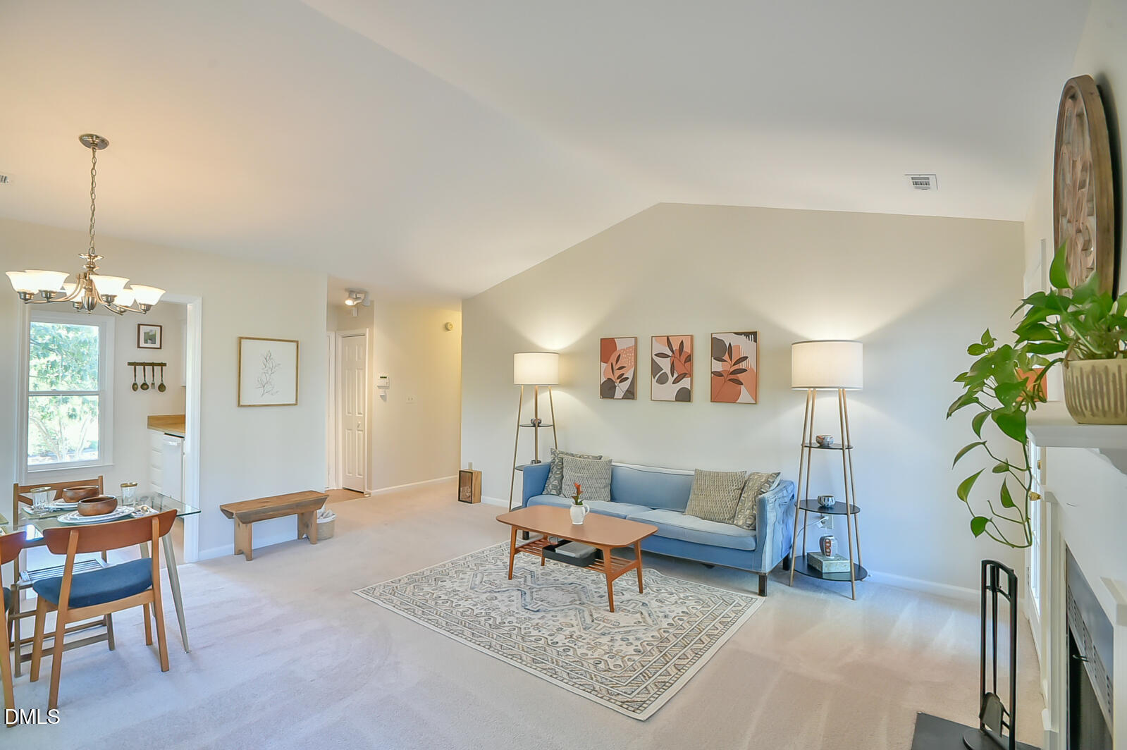 121 Weathersfield Drive Property Photo 1