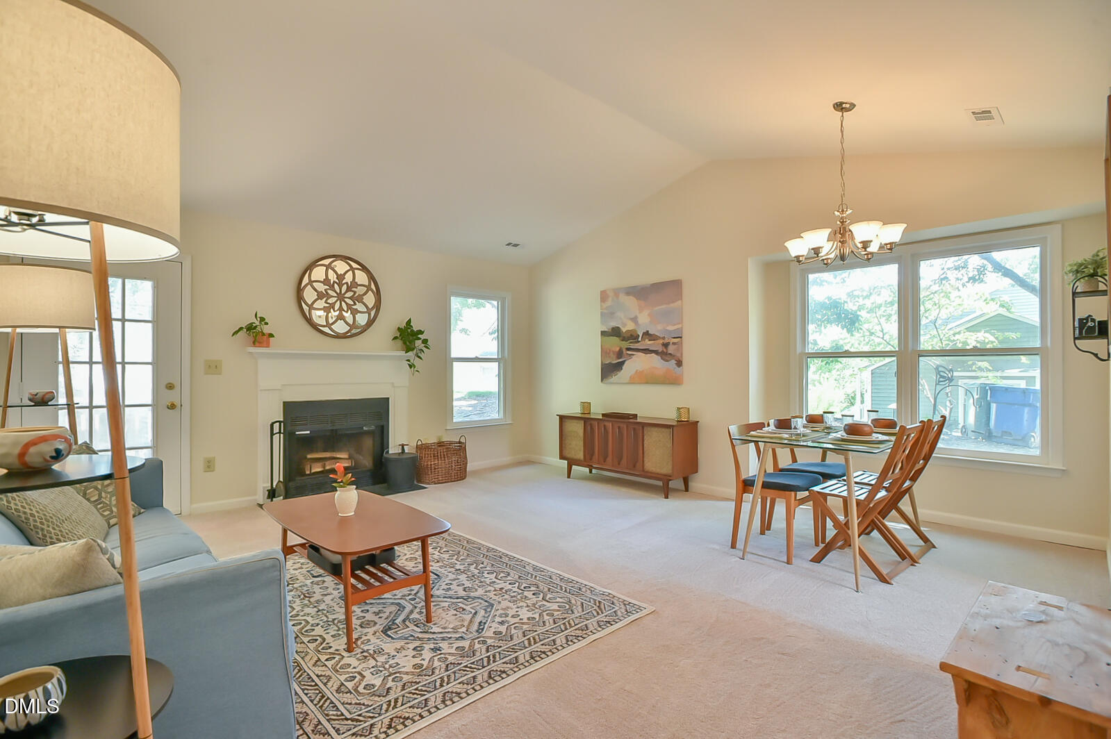 121 Weathersfield Drive Property Photo 4