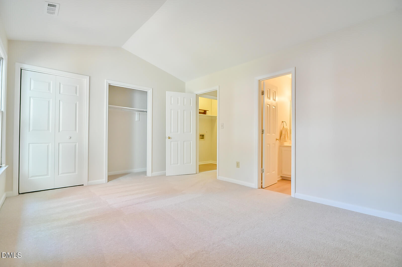121 Weathersfield Drive Property Photo 16