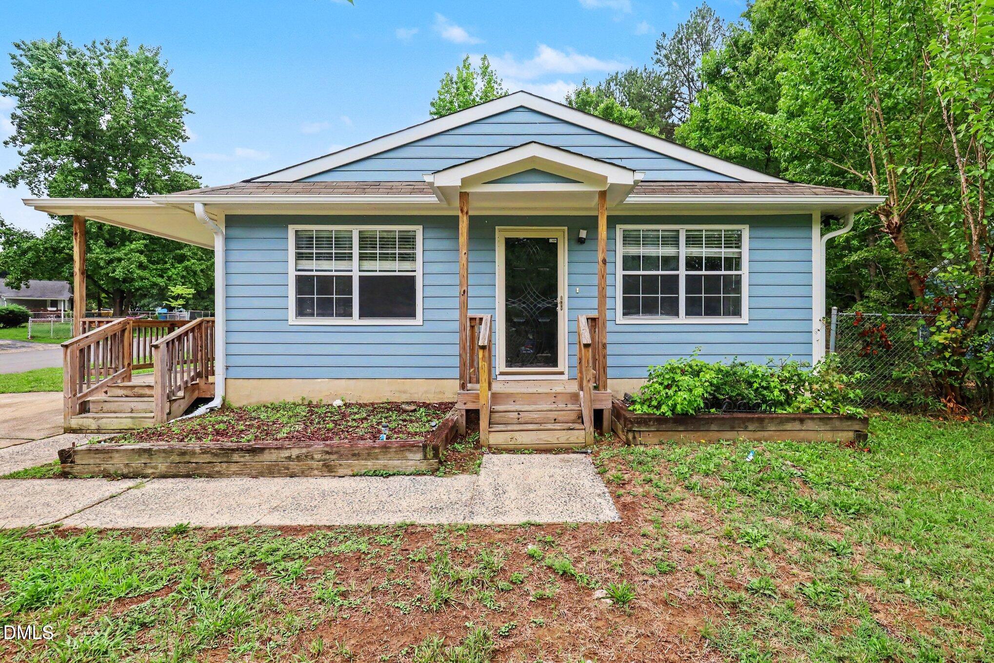1104 Pecan Place