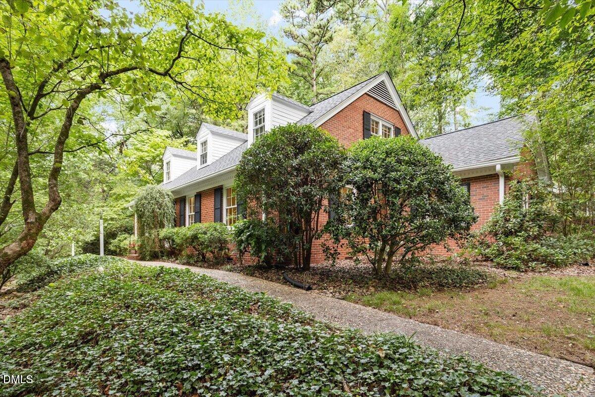 416 Brookside Drive Property Photo 3