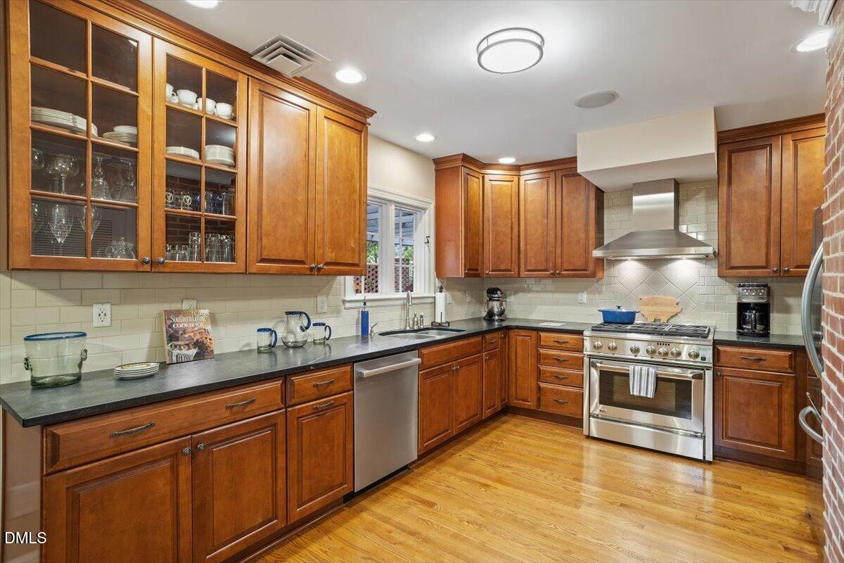 416 Brookside Drive Property Photo 13