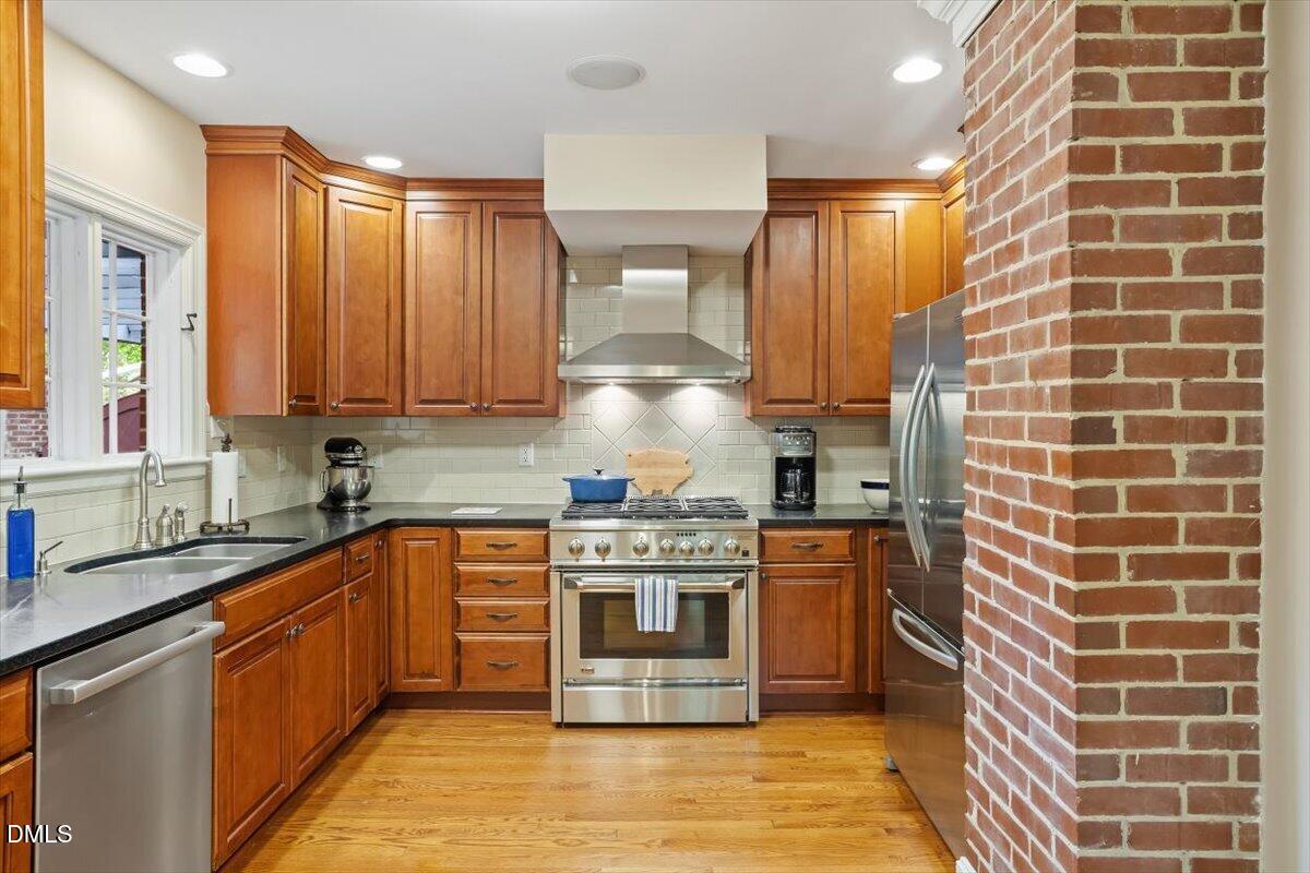 416 Brookside Drive Property Photo 14