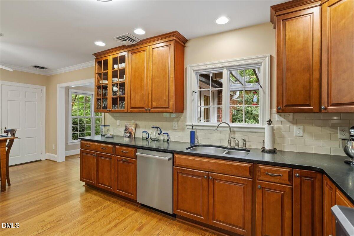 416 Brookside Drive Property Photo 15