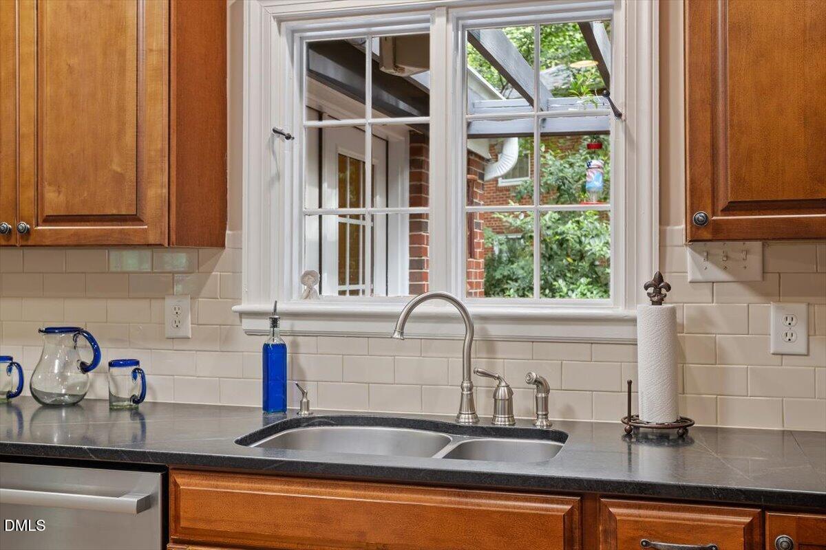 416 Brookside Drive Property Photo 16