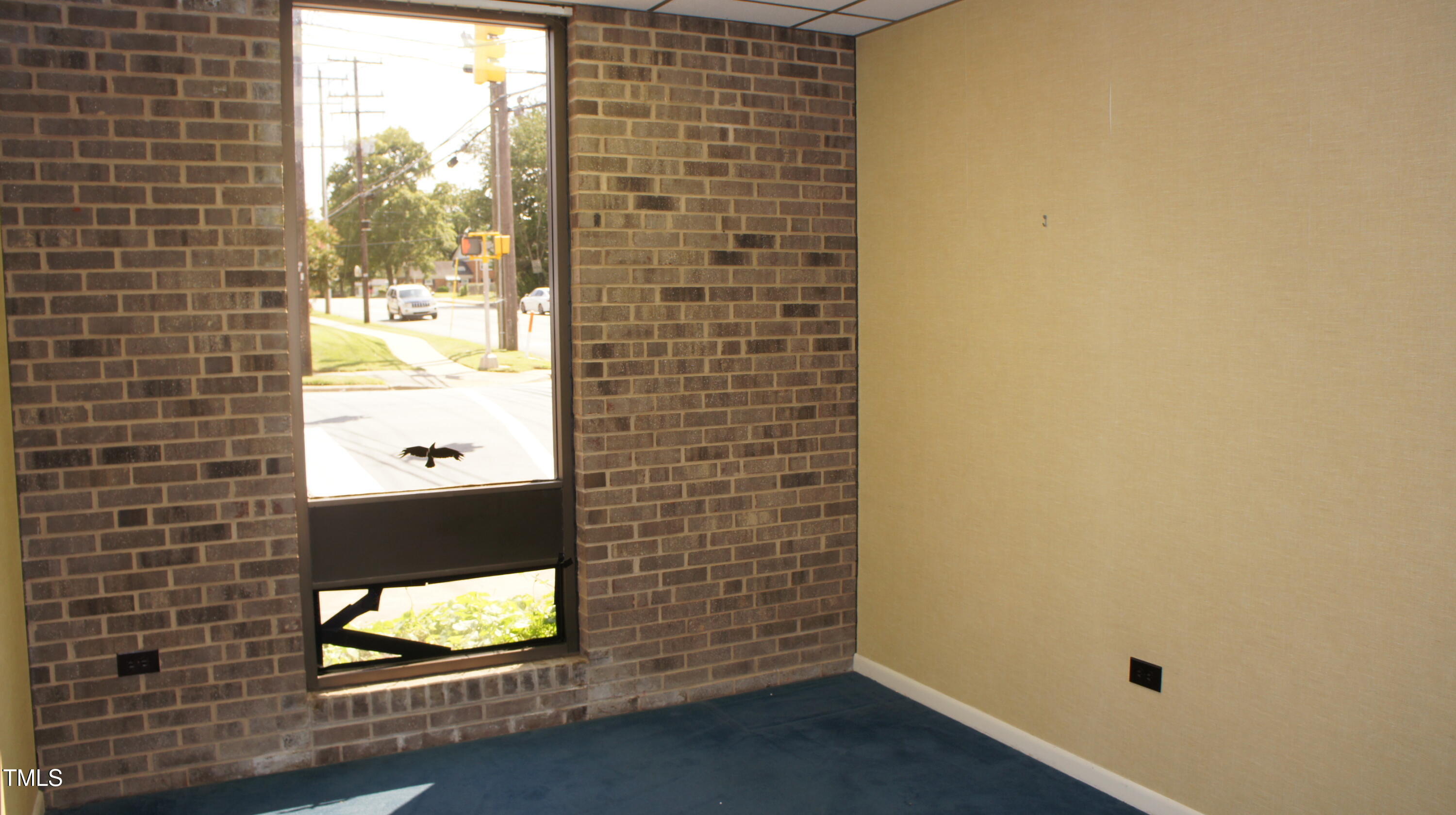 114 S Maple Street Property Photo 8