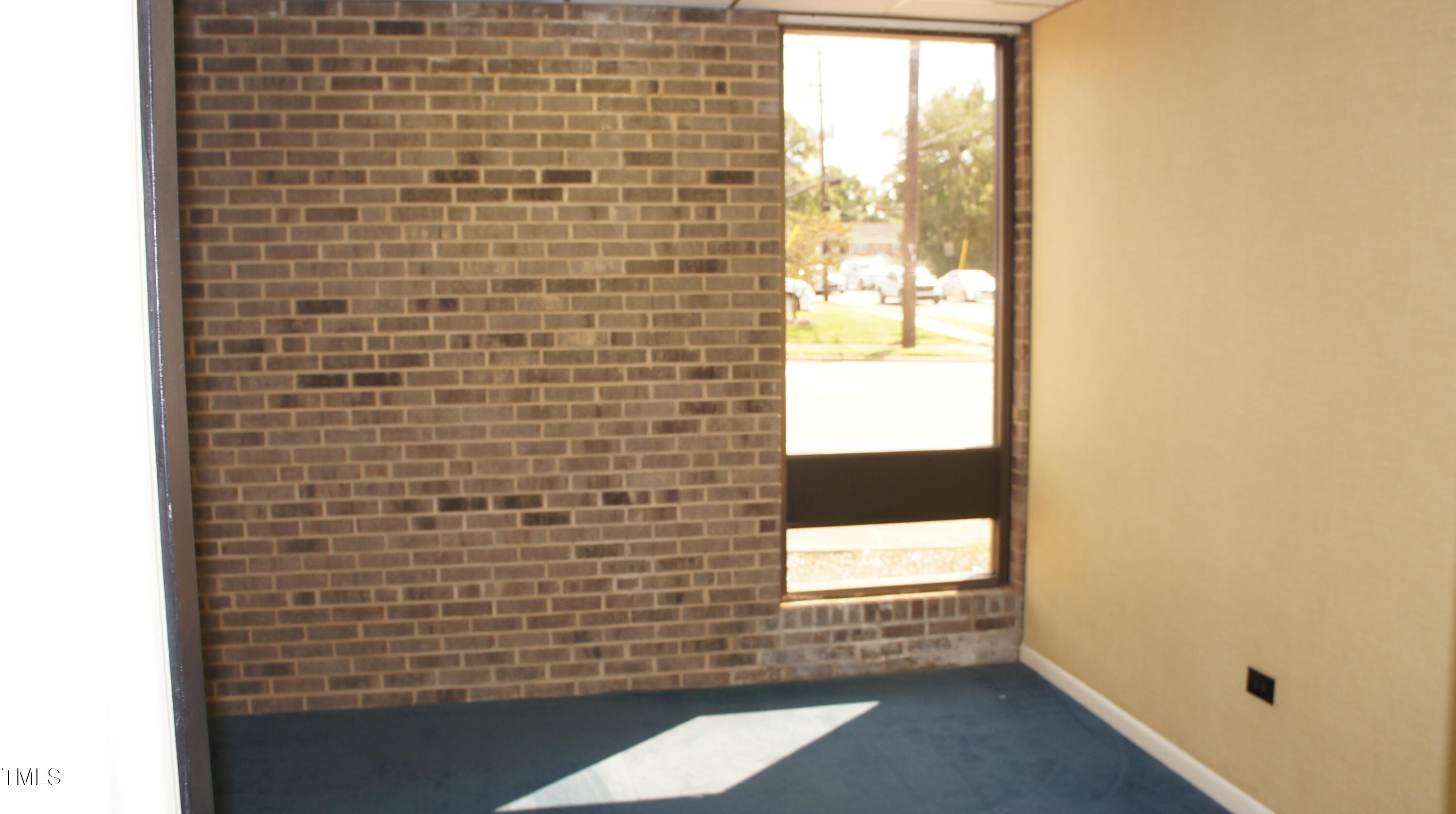 114 S Maple Street Property Photo 22