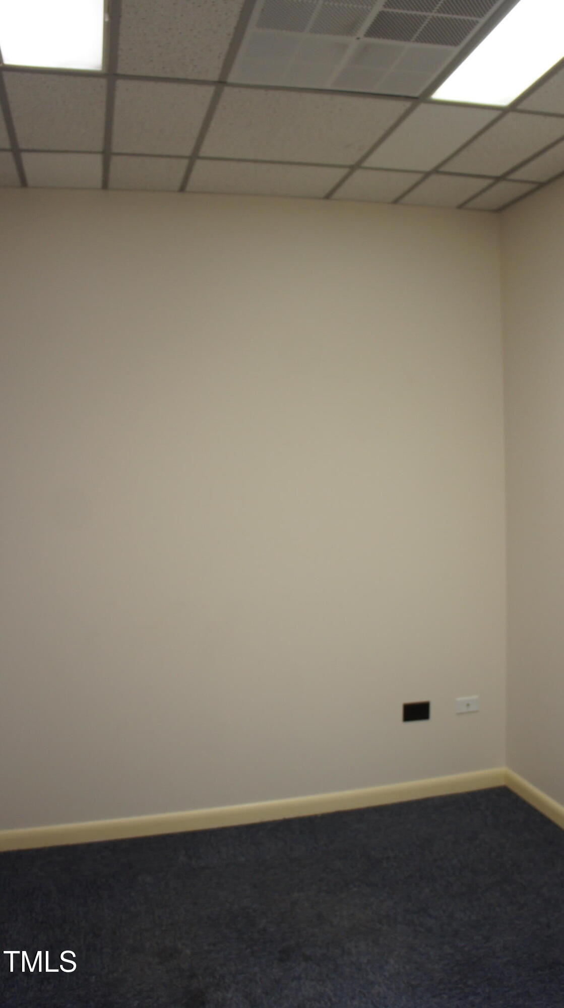 114 S Maple Street Property Photo 23