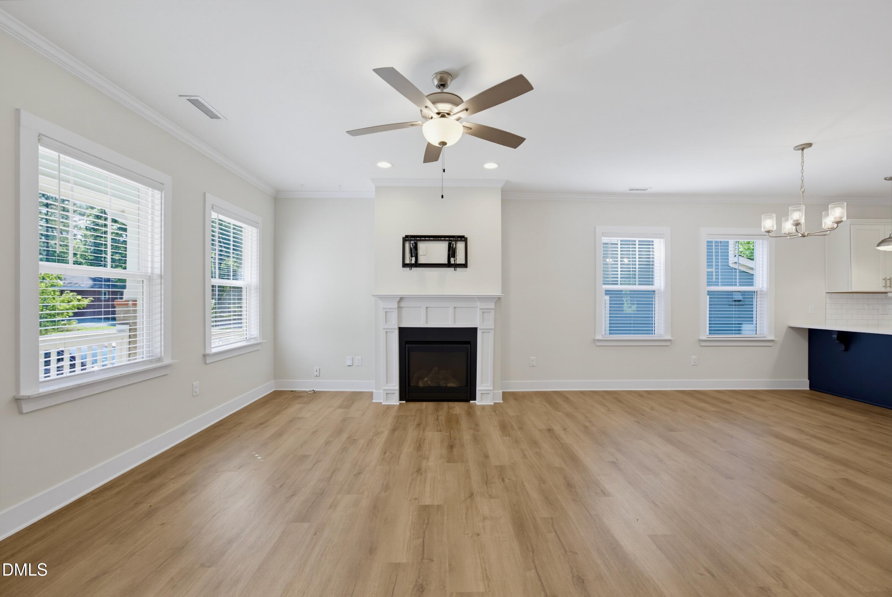 2409 Miriam Circle Property Photo 4