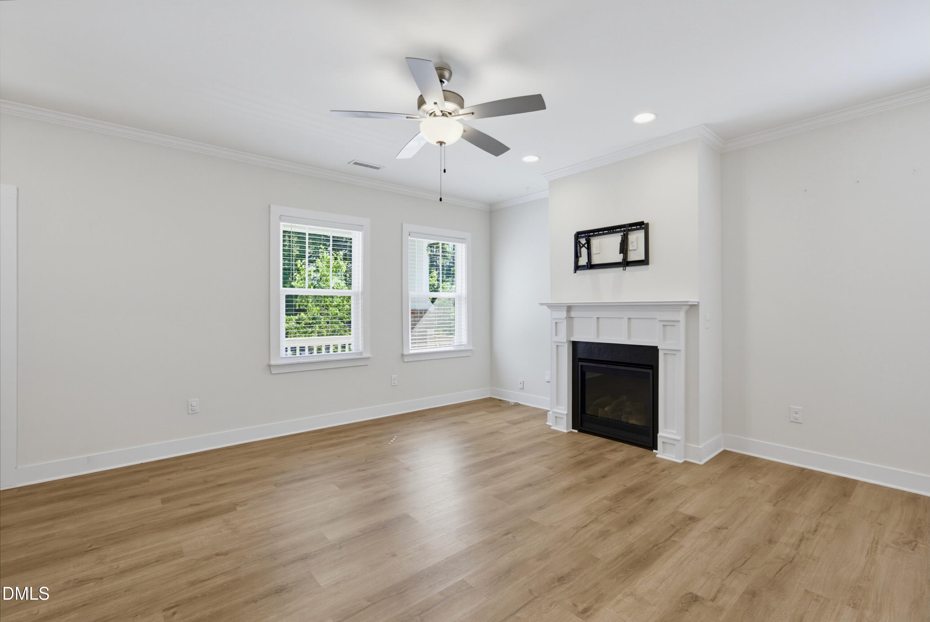2409 Miriam Circle Property Photo 5