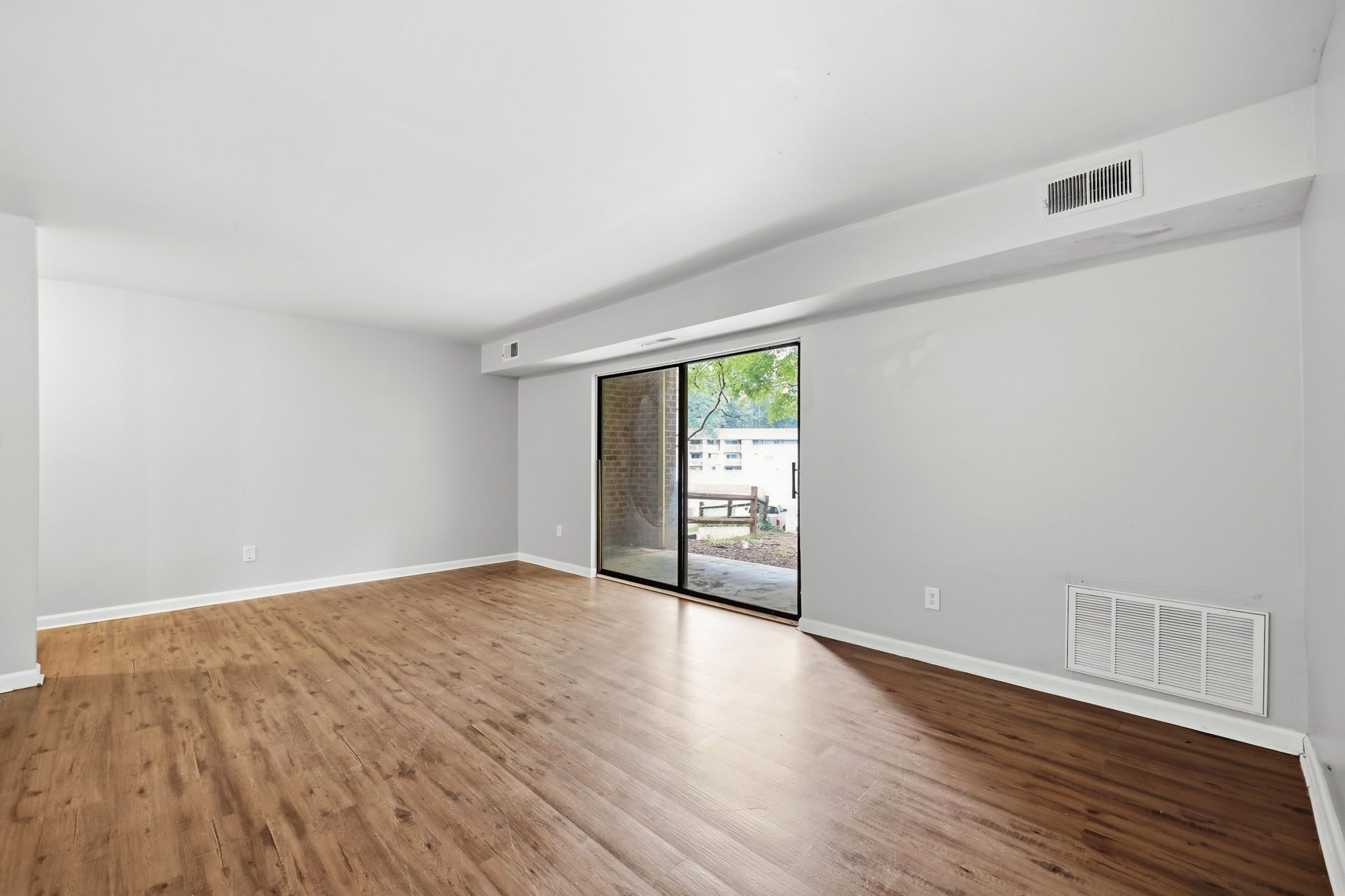 1130 Schaub Dr Drive A Property Photo 5