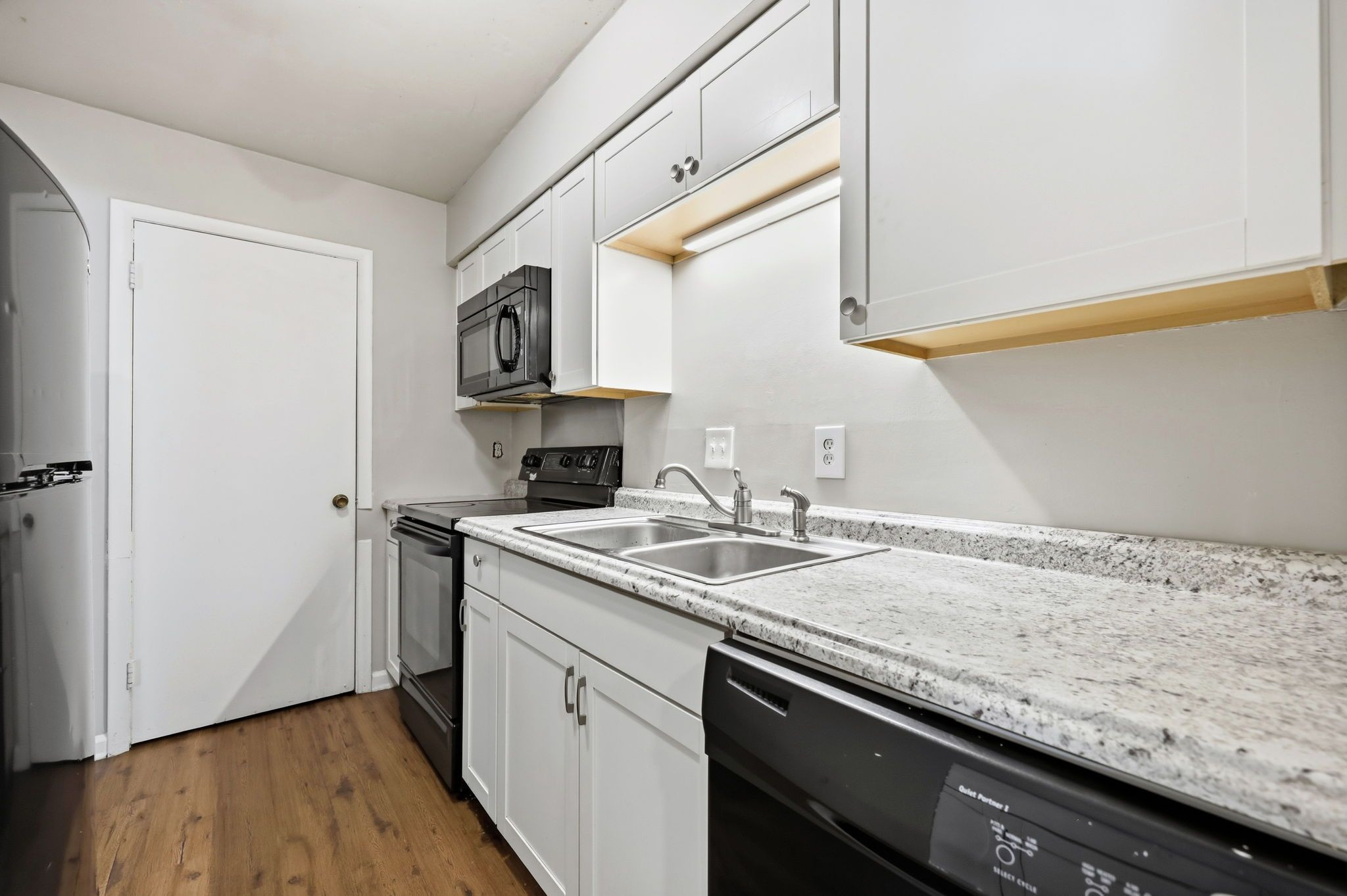 1130 Schaub Dr Drive A Property Photo 10