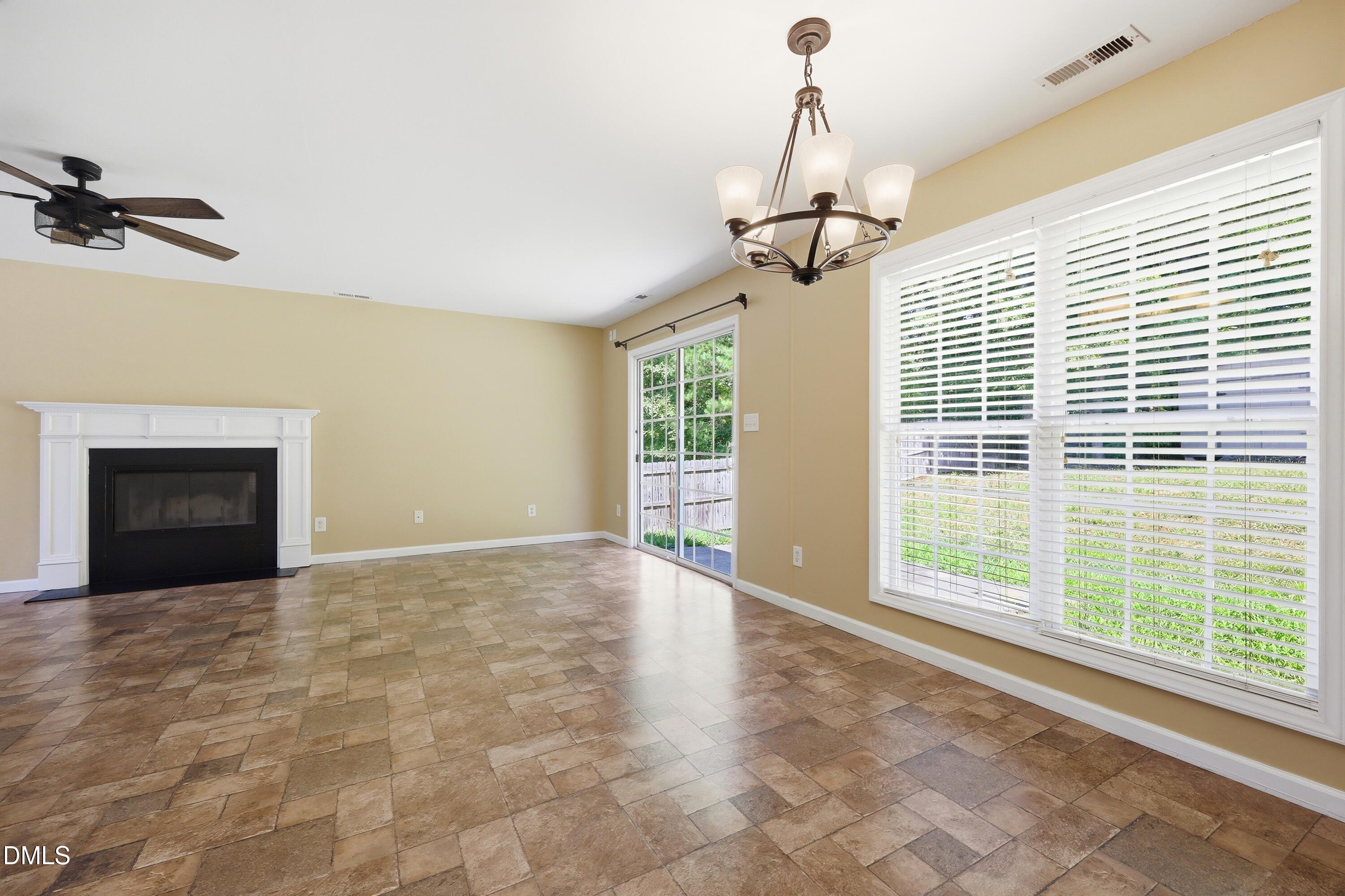 805 Northwood Hills Avenue Property Photo 3