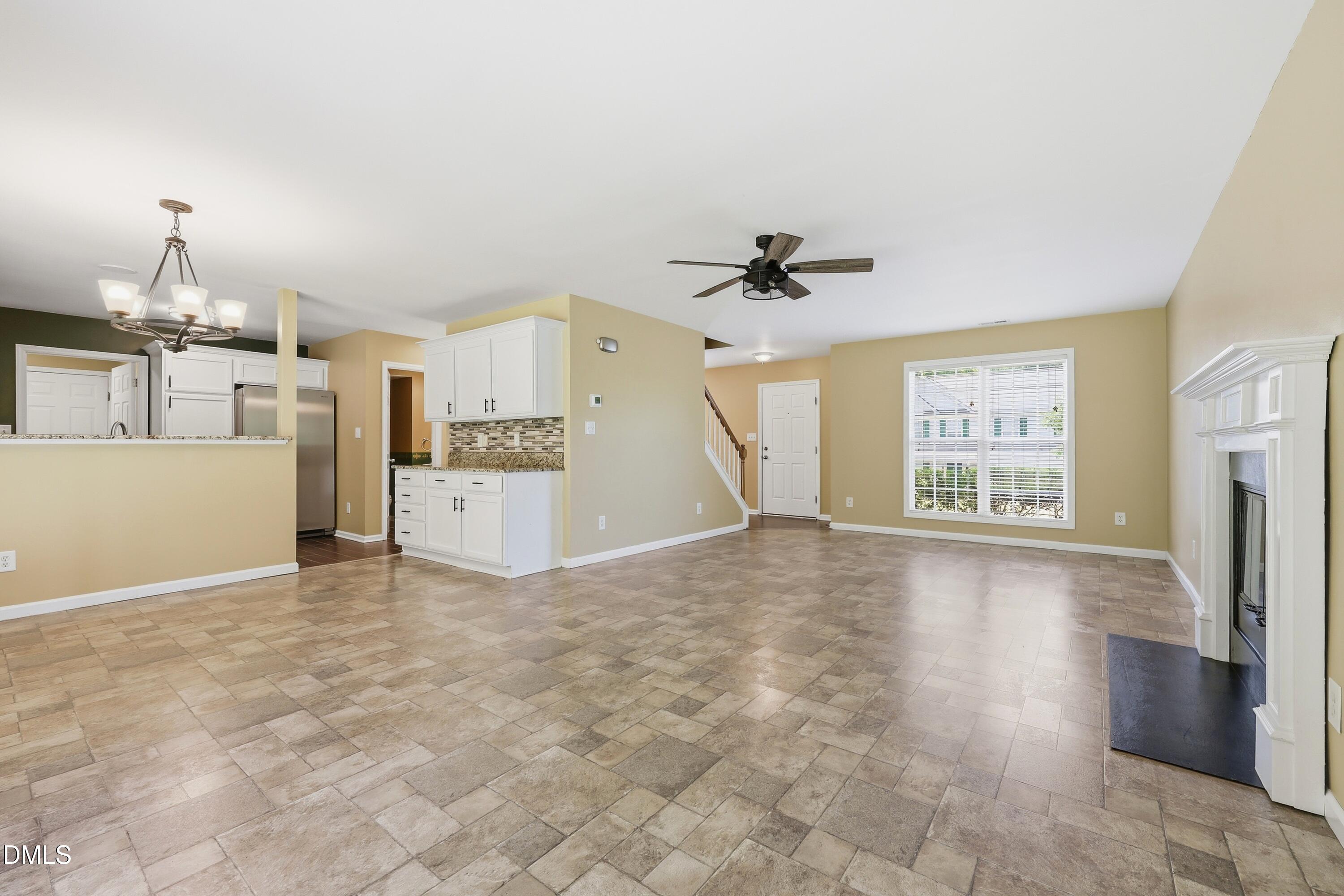 805 Northwood Hills Avenue Property Photo 4