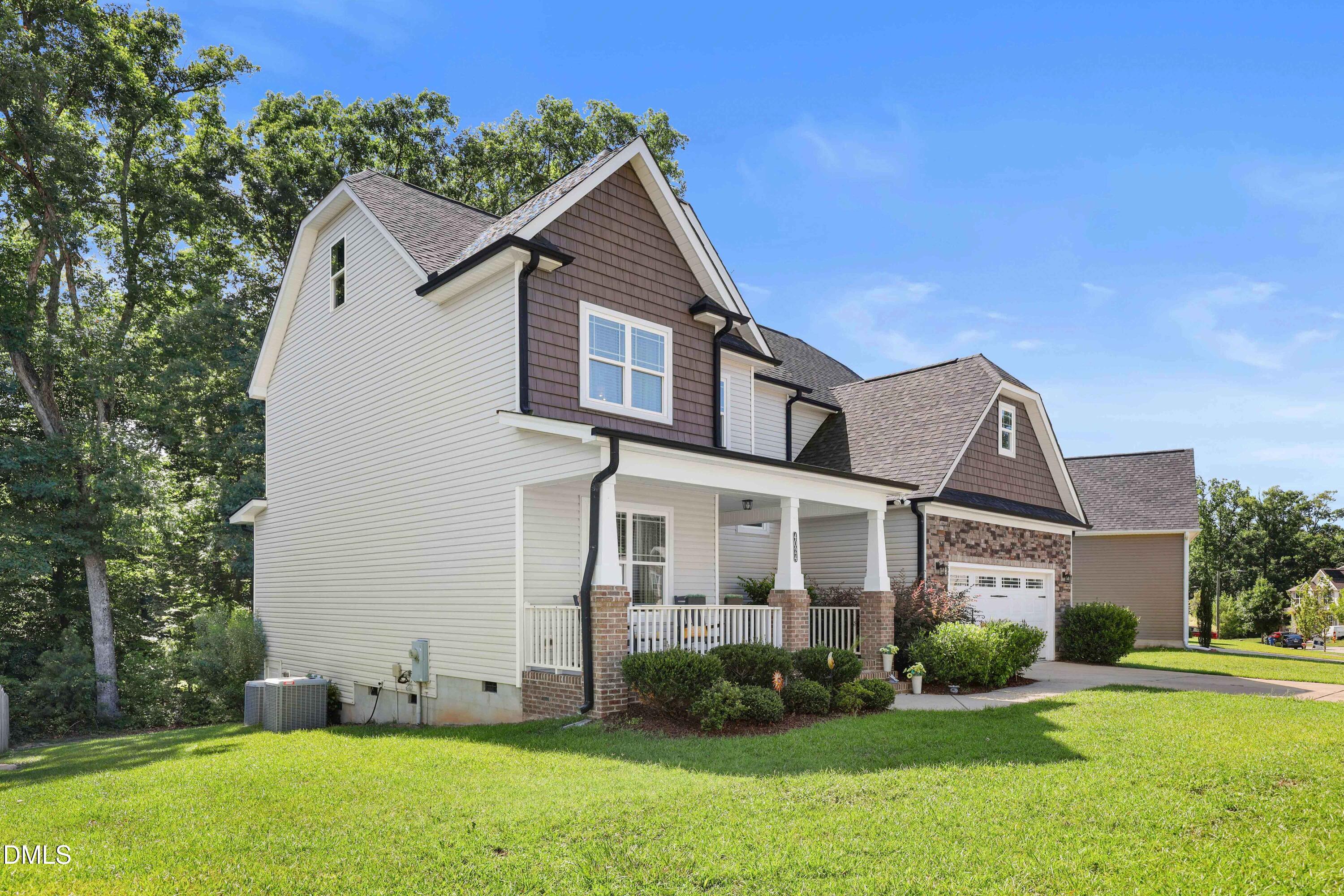4024 Landover Peak Place Property Photo 2