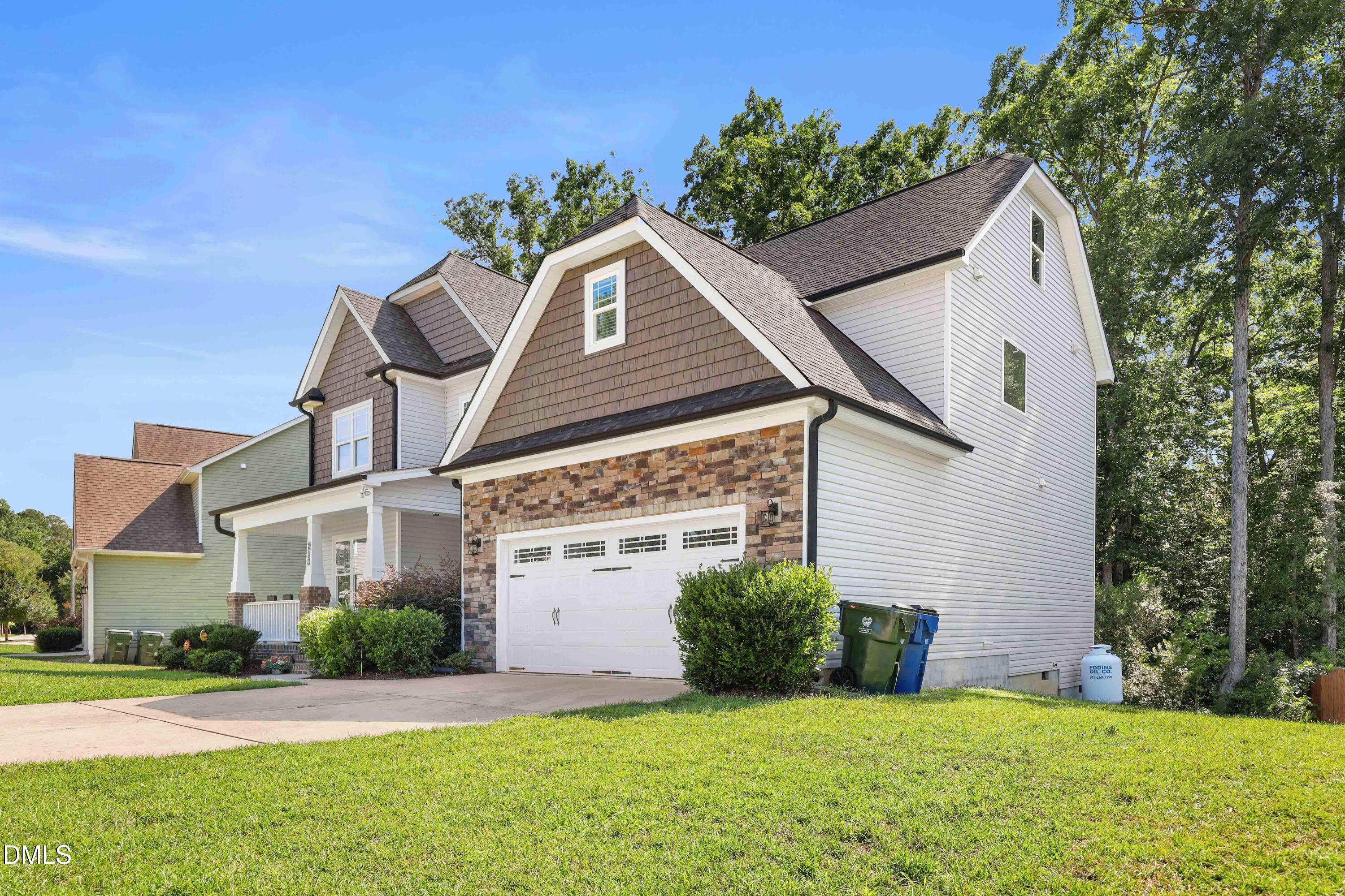 4024 Landover Peak Place Property Photo 3