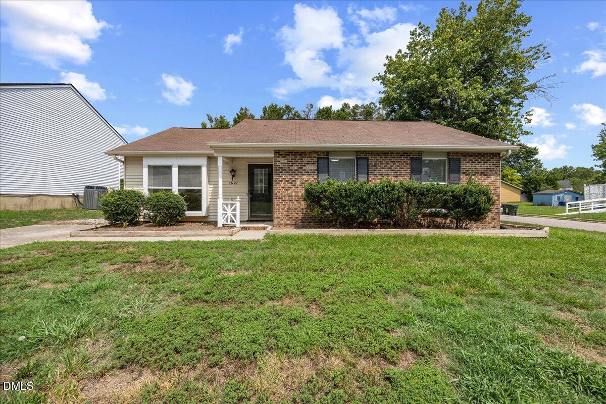 1621 River Knoll Drive Property Photo 1