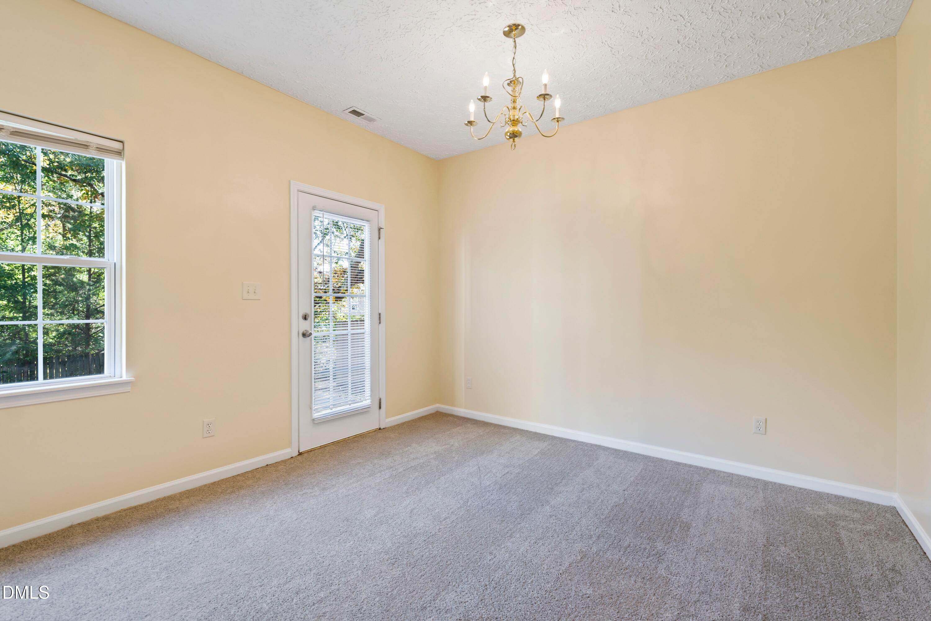 1001 Stennis Way Property Photo 4