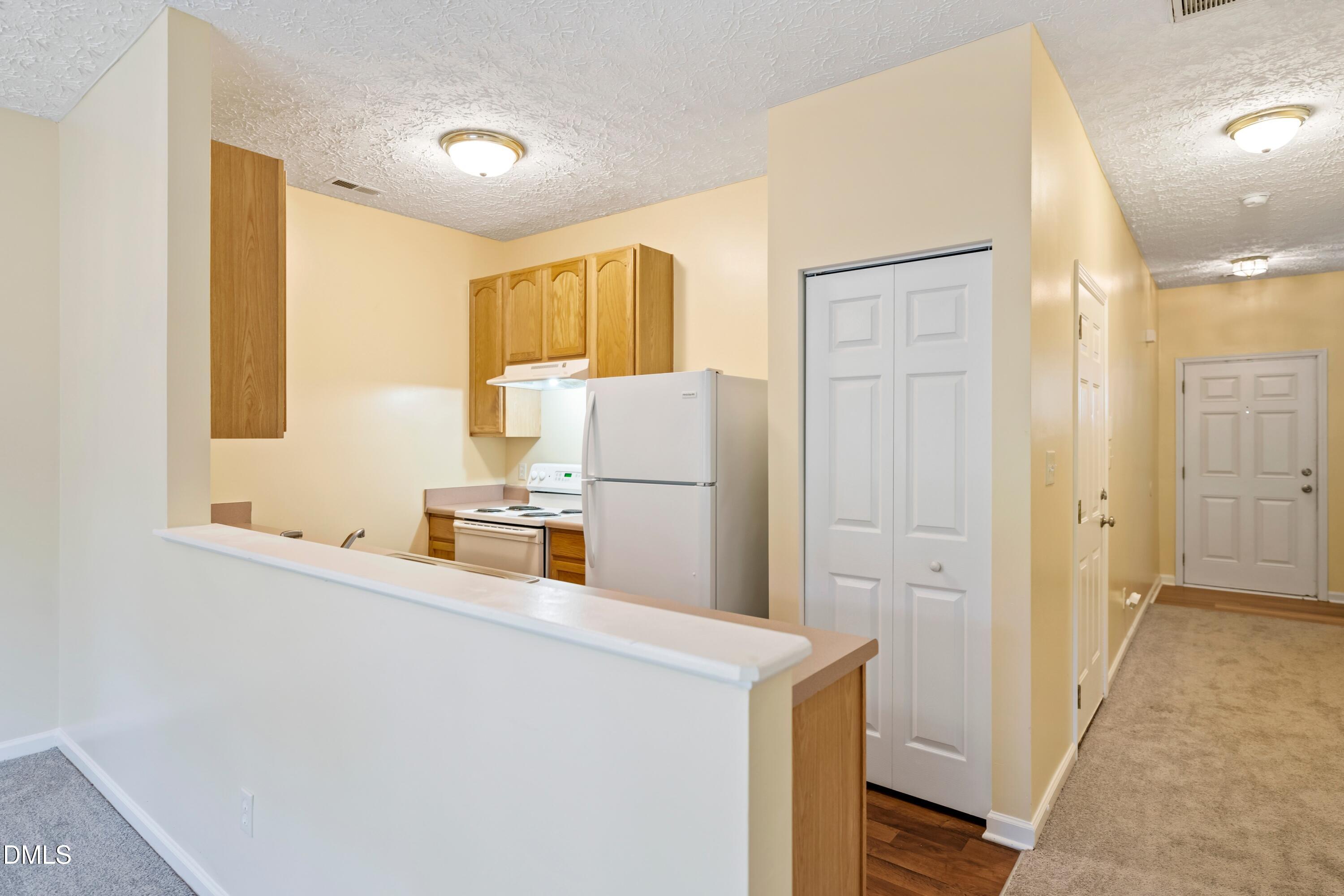 1001 Stennis Way Property Photo 6