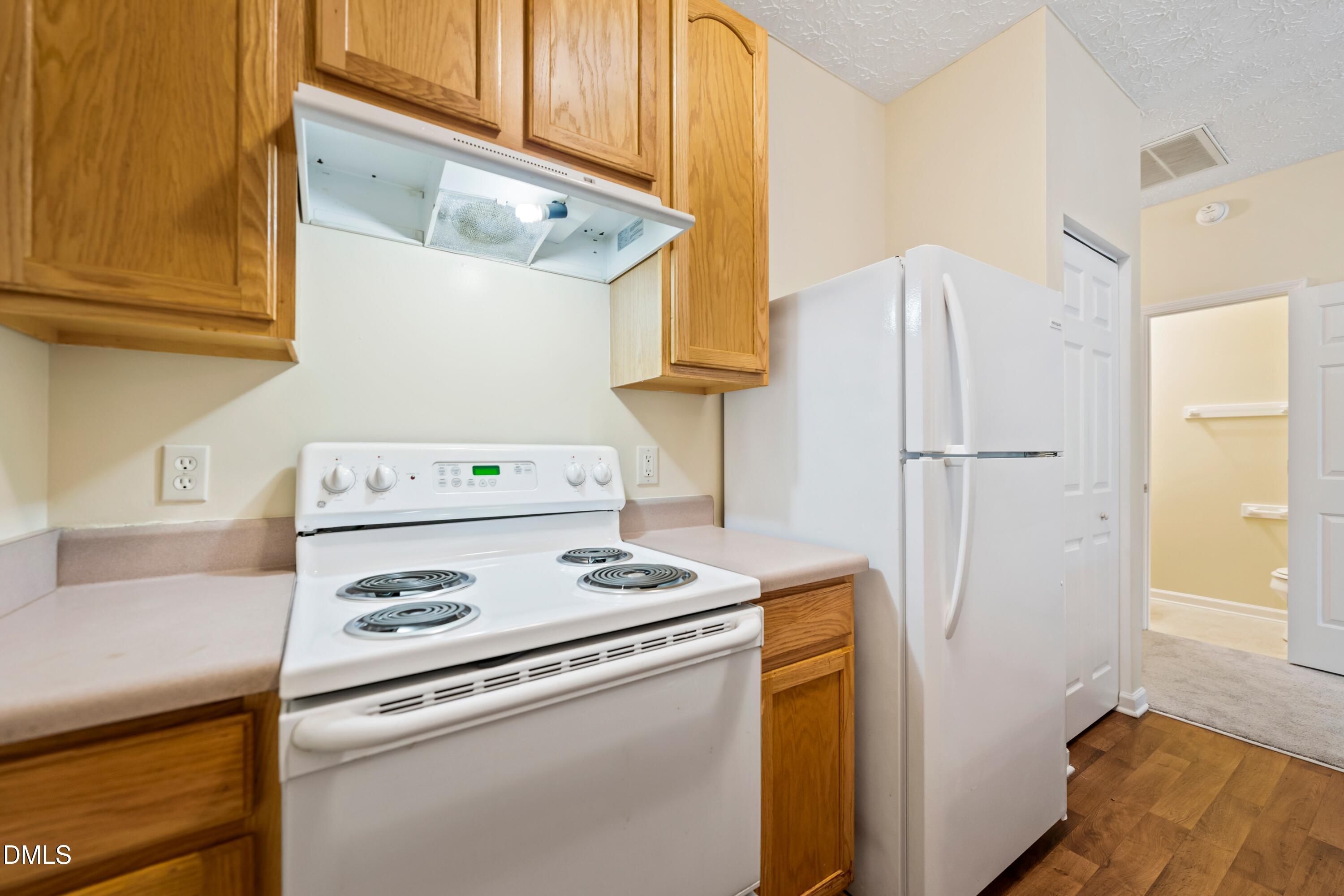 1001 Stennis Way Property Photo 8