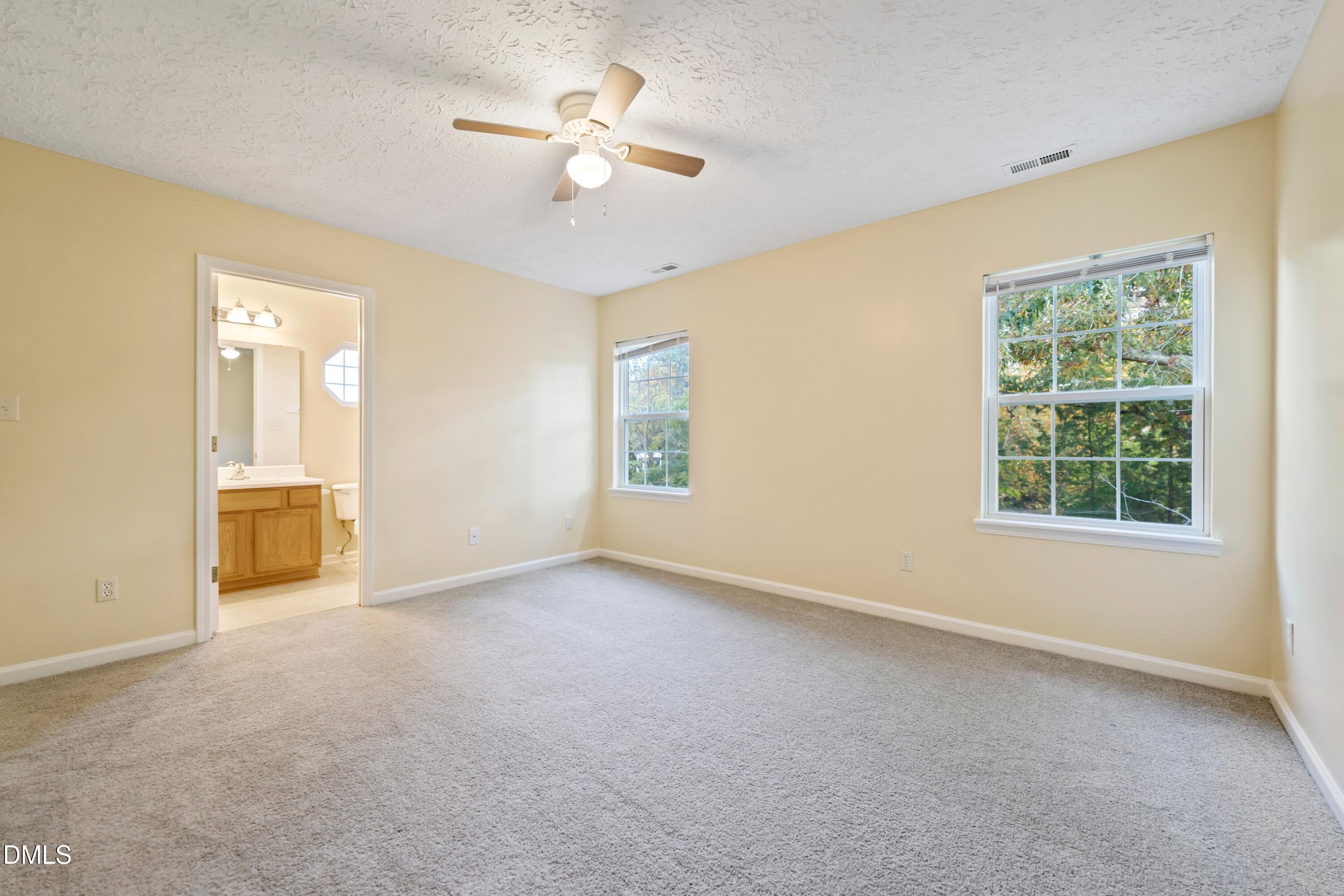 1001 Stennis Way Property Photo 11