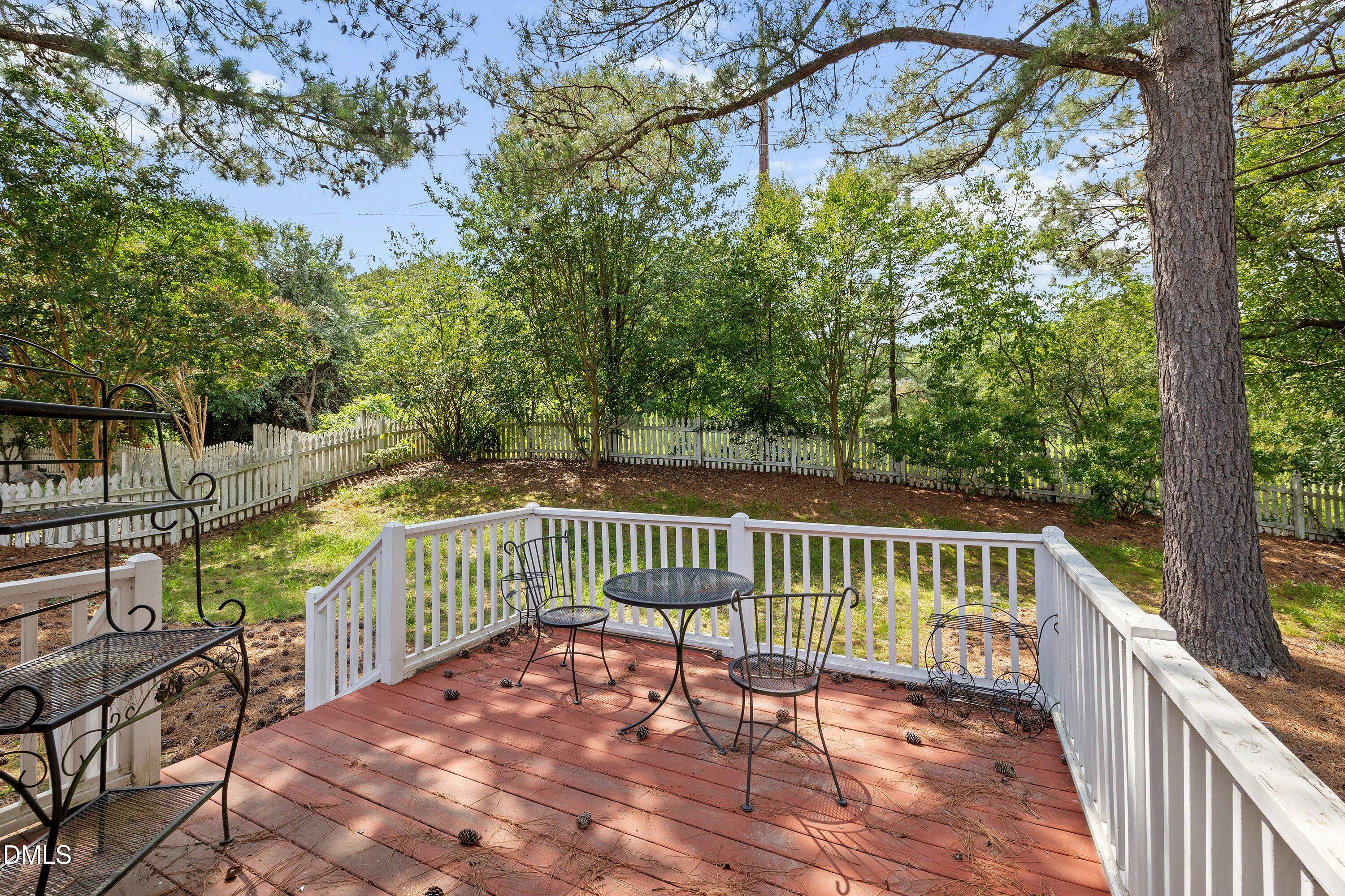 3012 Dahlgreen Road Property Photo 2