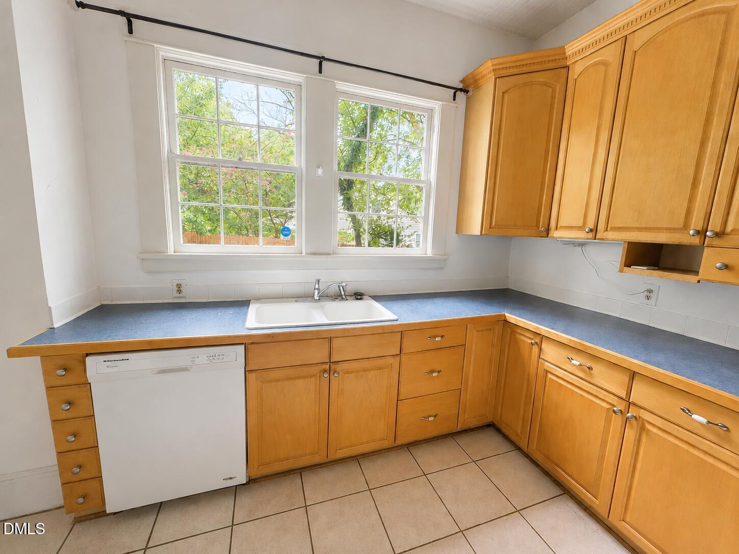 1002 Camden Avenue Property Photo 4