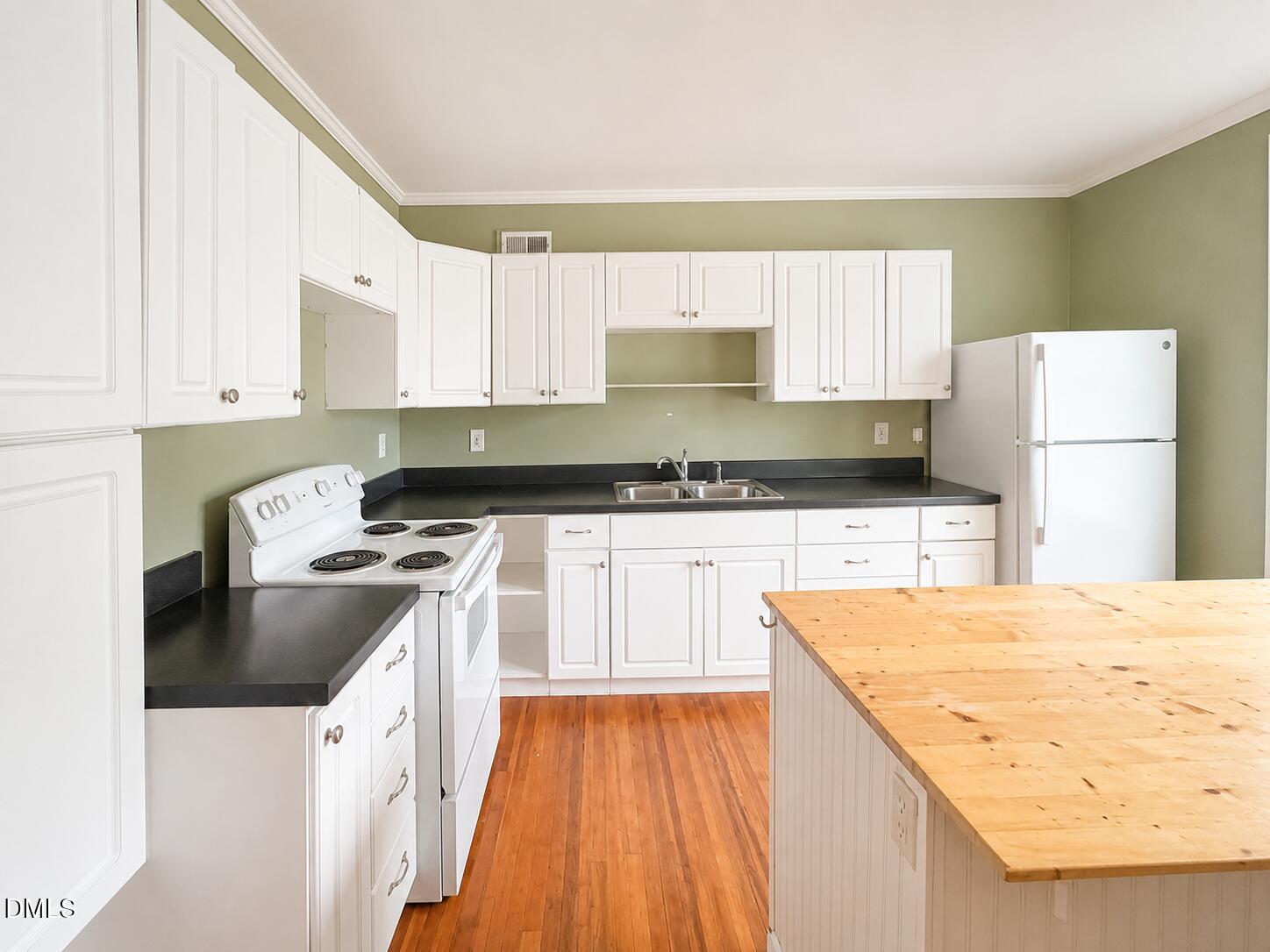 1002 Camden Avenue Property Photo 12