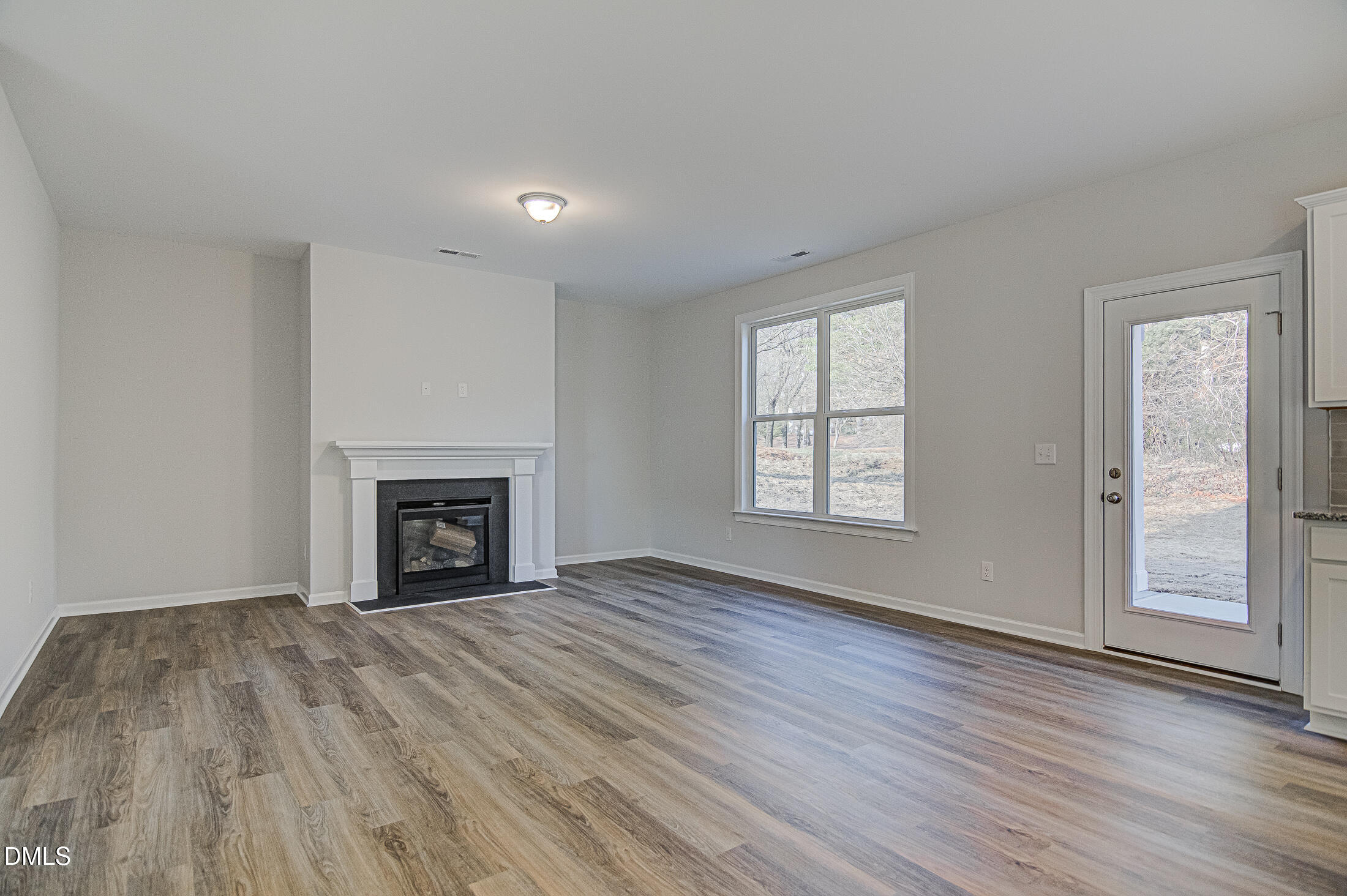175 Starlet Rdg Way Property Photo 3