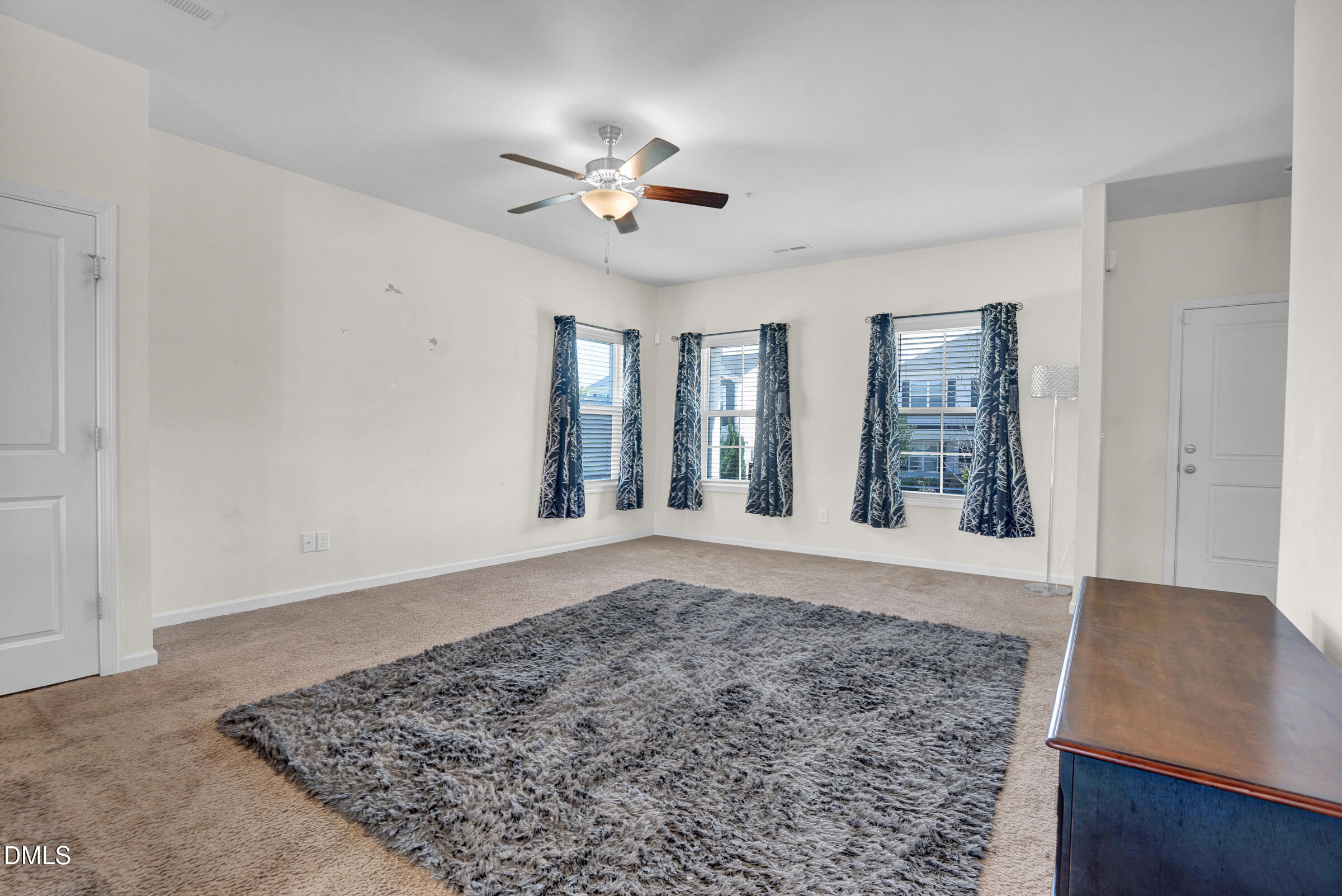 734 Rolling Creek Circle Property Photo 4